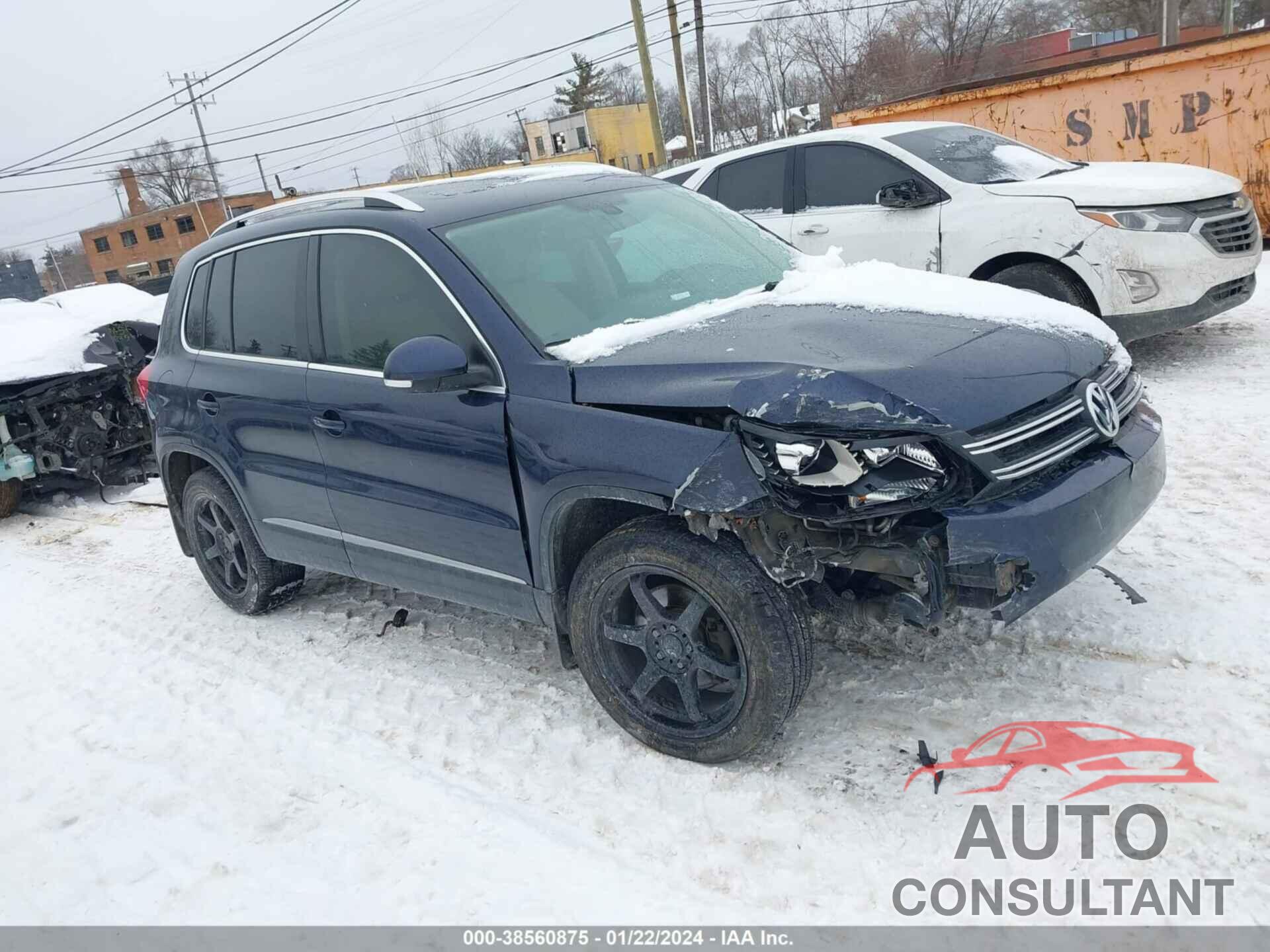 VOLKSWAGEN TIGUAN 2016 - WVGBV7AX4GW526519