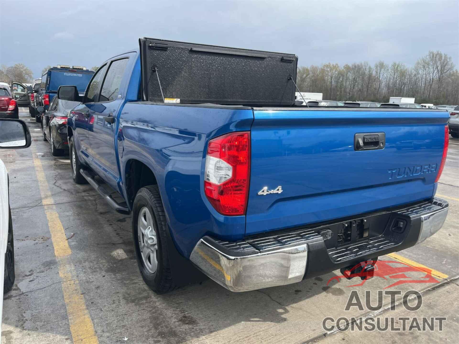 TOYOTA TUNDRA 2018 - 5TFDW5F14JX711514