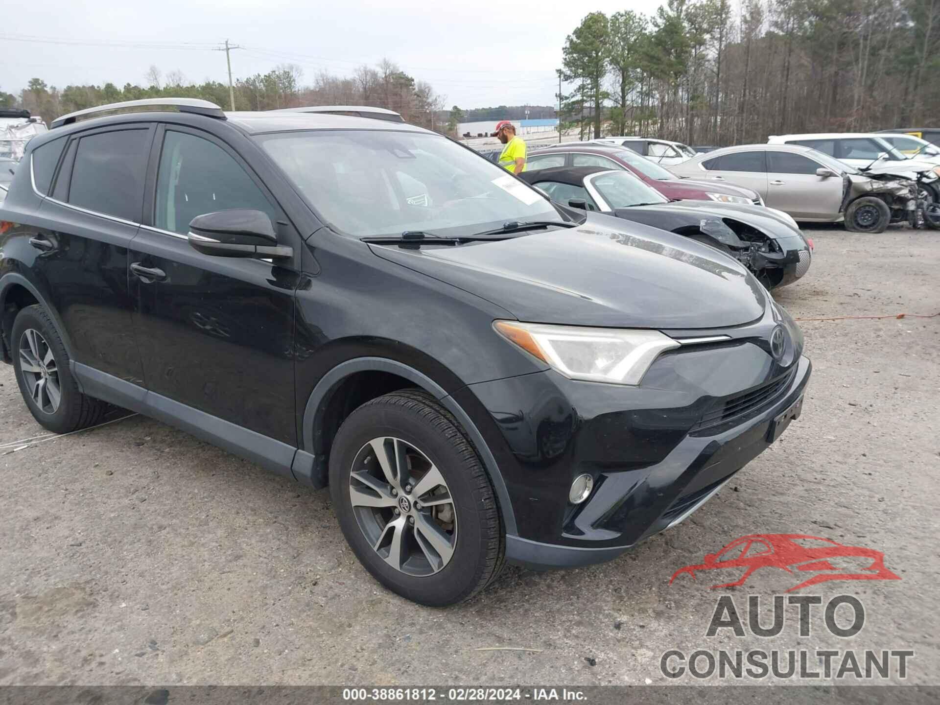 TOYOTA RAV4 2018 - 2T3RFREV3JW799560