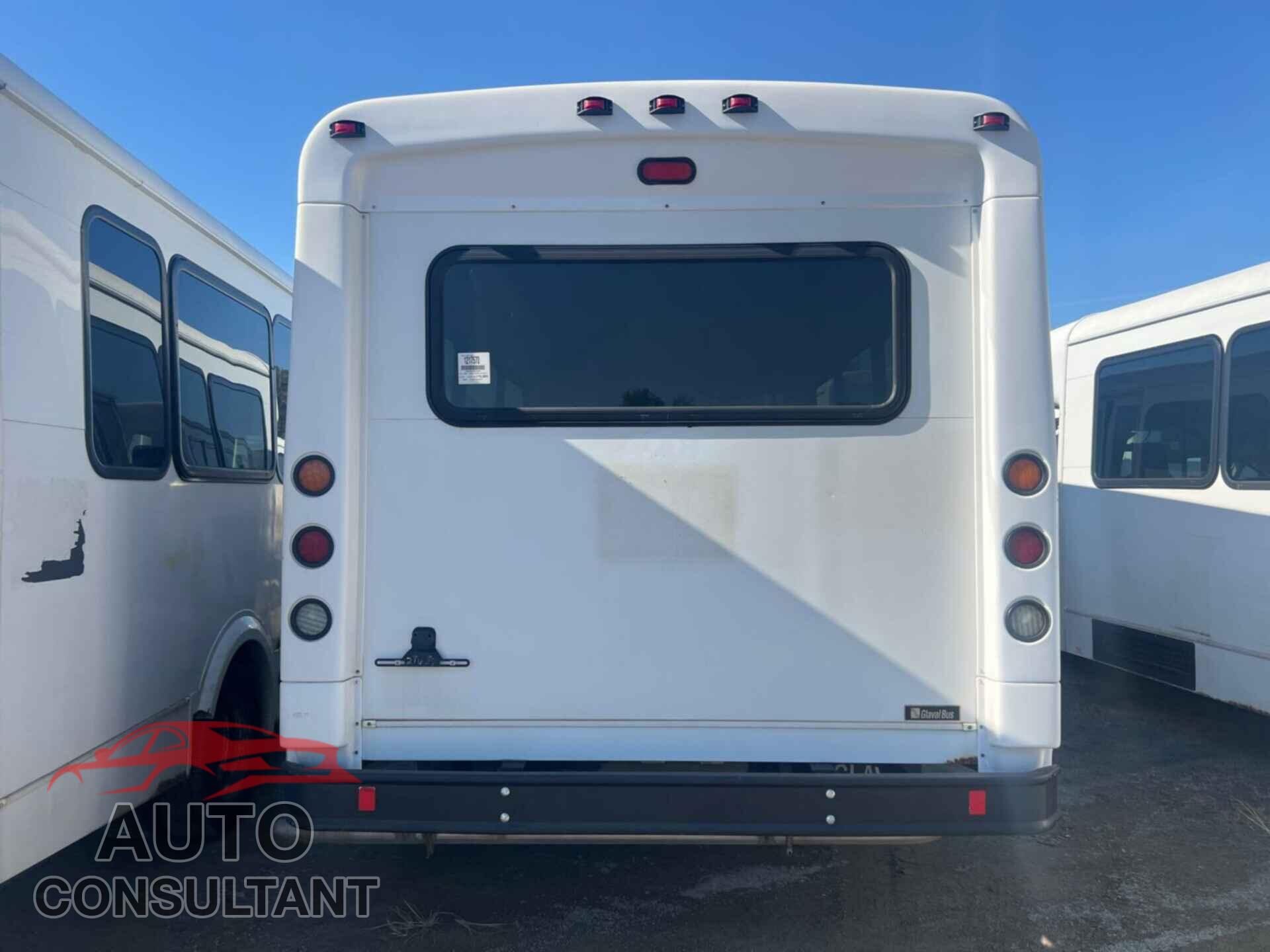 FORD E-450 CUTAWAY 2017 - 1FDFE4FS7HDC32008