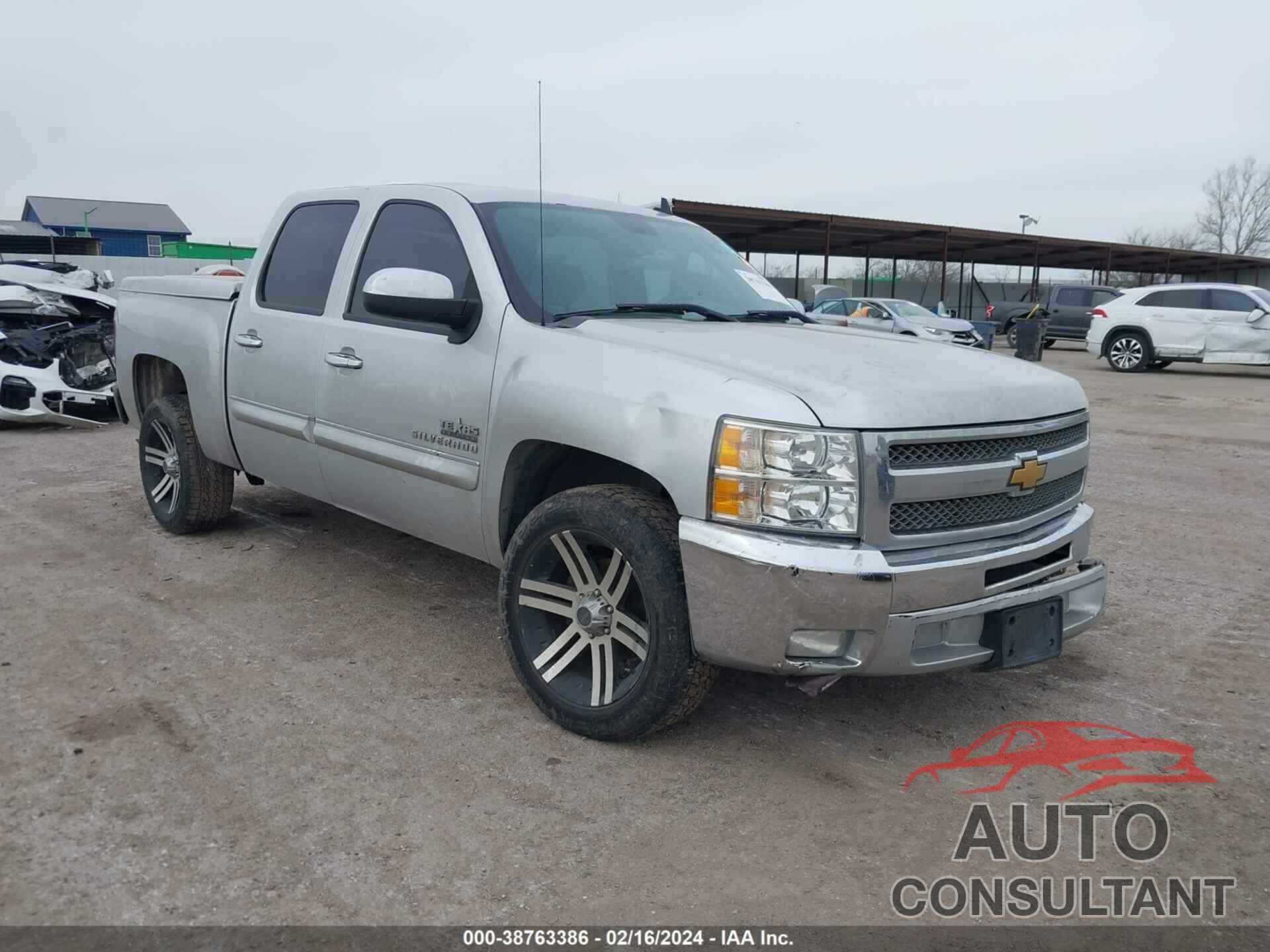 CHEVROLET SILVERADO 1500 2013 - 3GCPCSE04DG130357