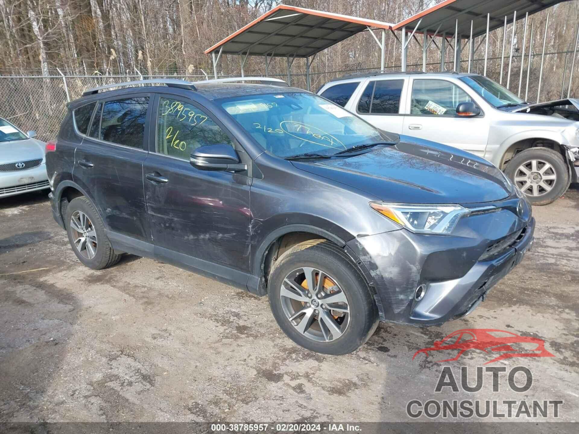 TOYOTA RAV4 2018 - JTMRFREV2JJ729773