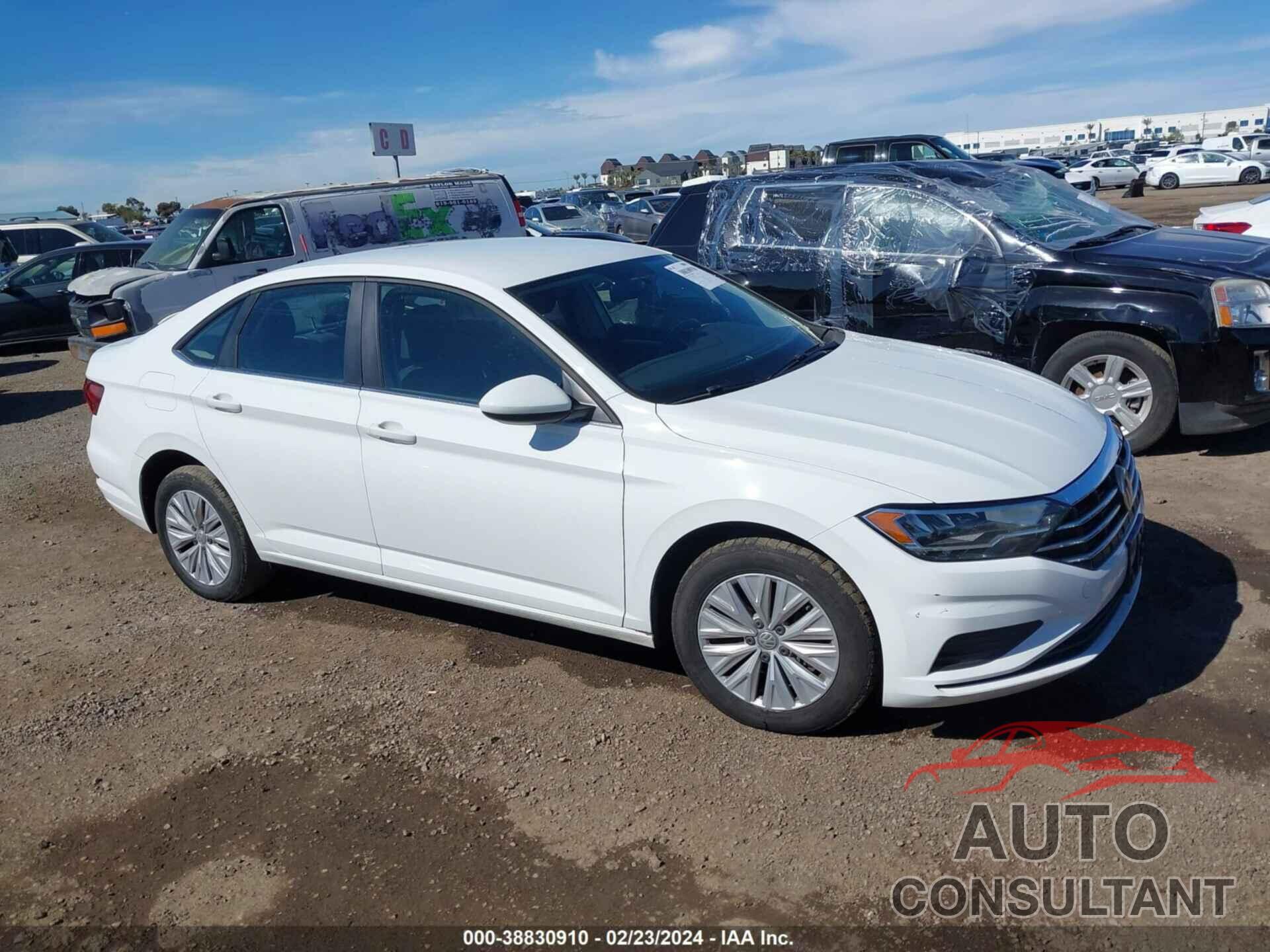 VOLKSWAGEN JETTA 2019 - 3VWN57BU7KM111707