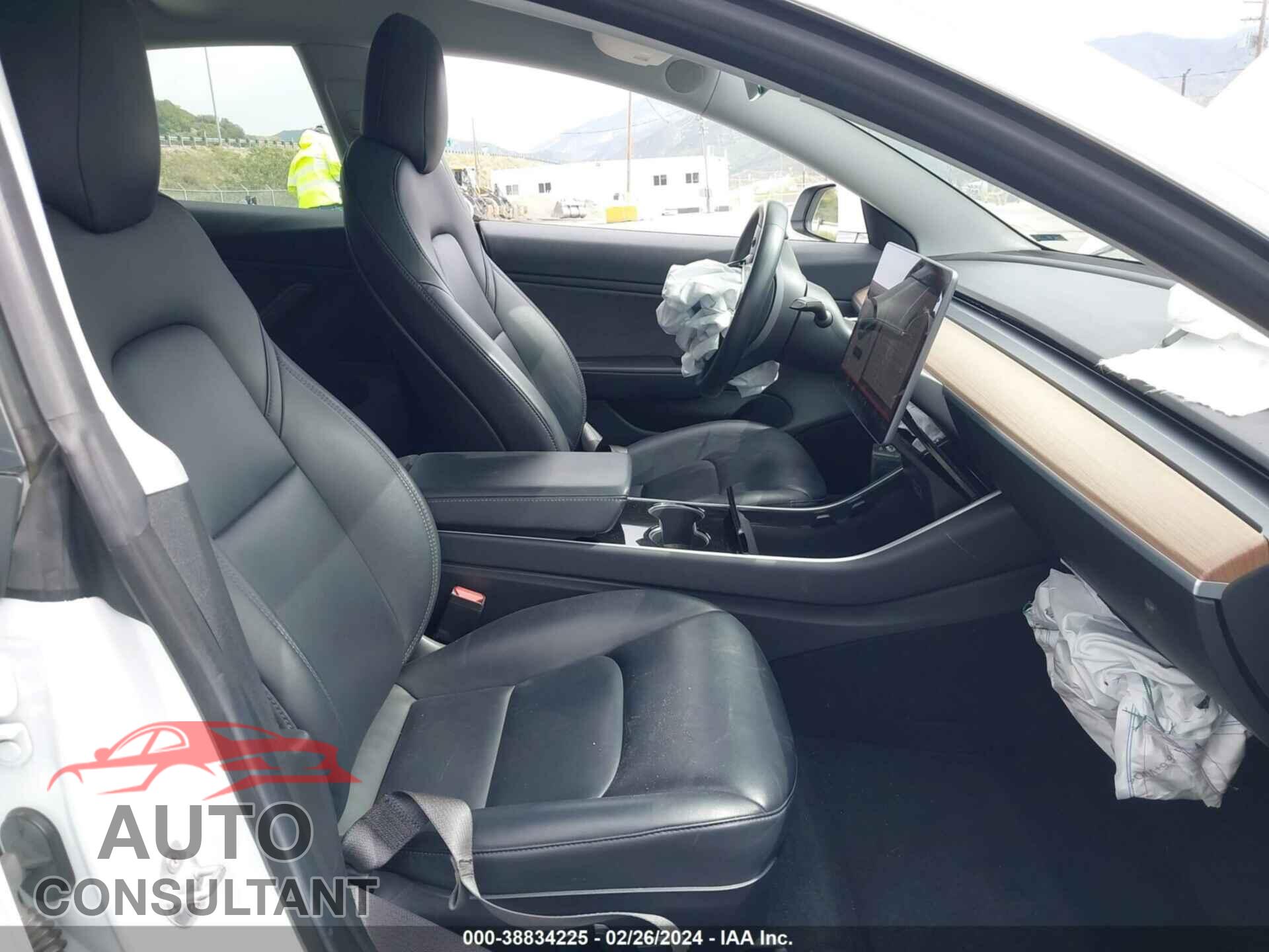 TESLA MODEL 3 2018 - 5YJ3E1EA3JF047516