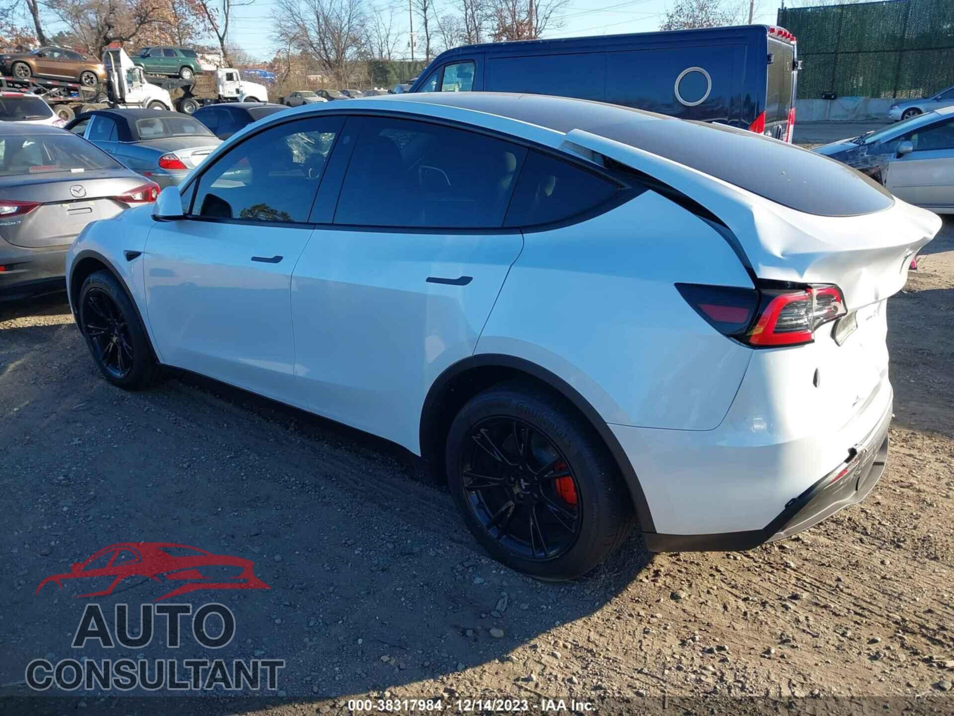 TESLA MODEL Y 2023 - 7SAYGDEEXPA104372