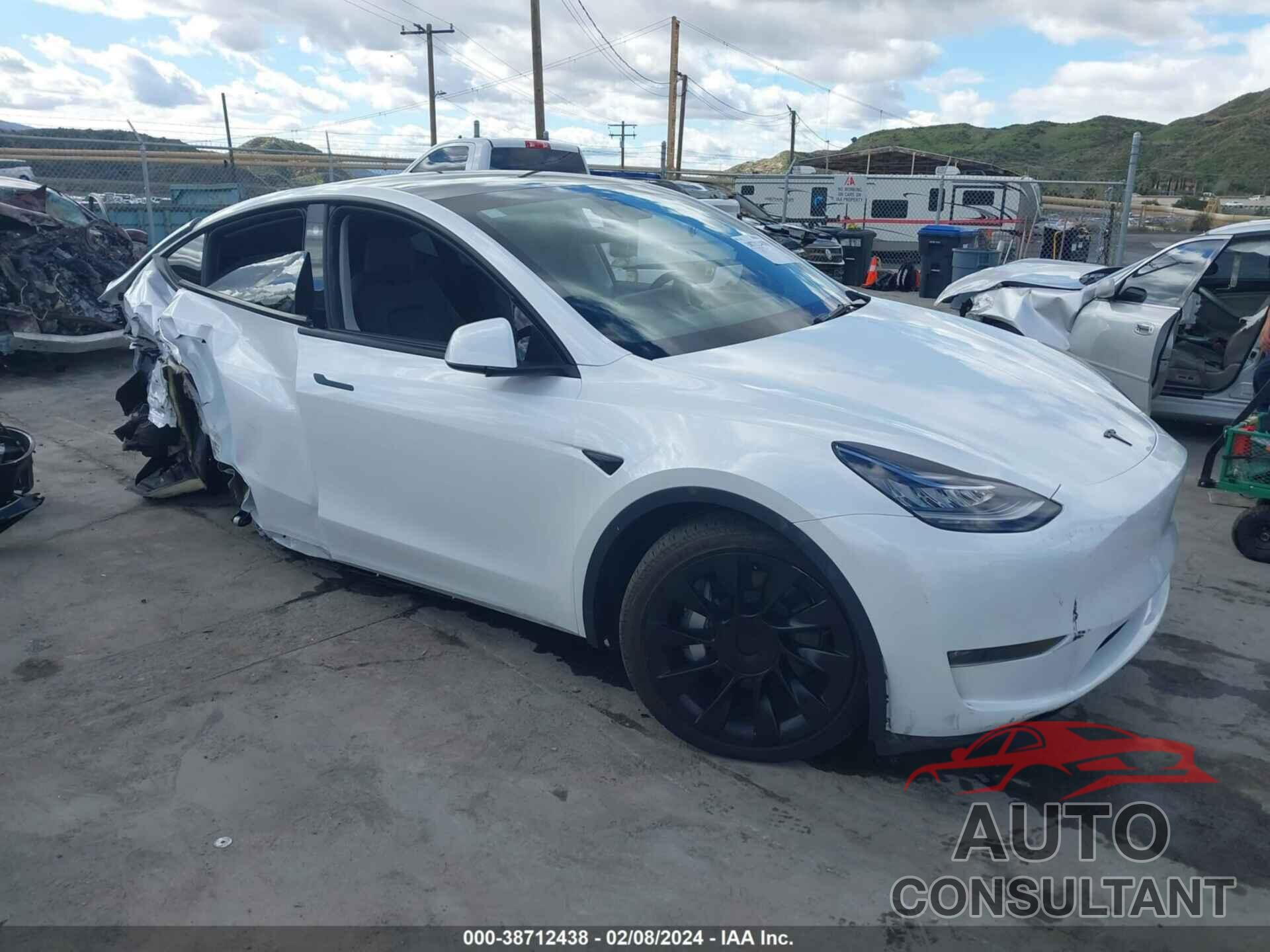 TESLA MODEL Y 2023 - 7SAYGDEEXPA110852