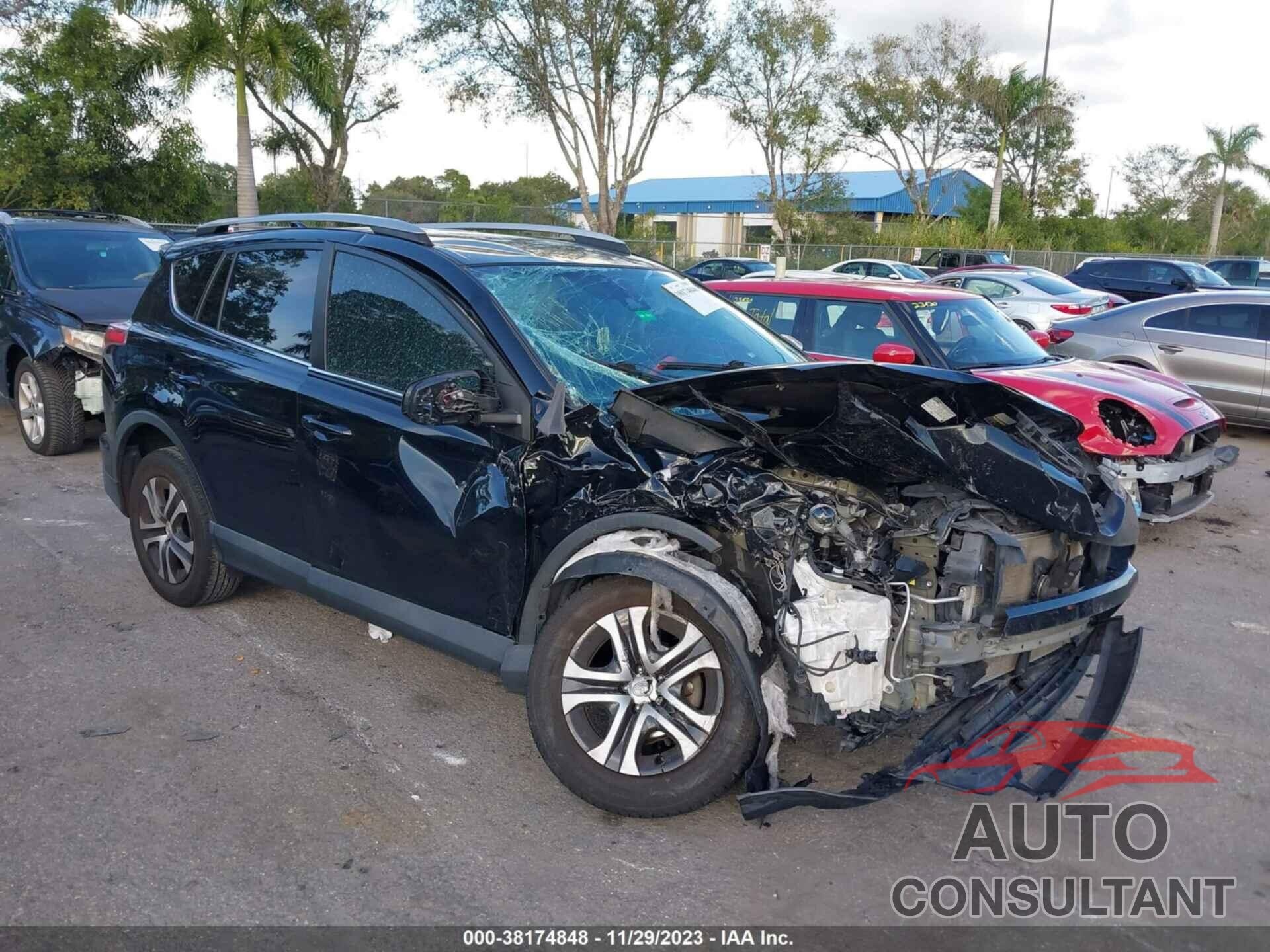 TOYOTA RAV4 2018 - 2T3ZFREV7JW448991