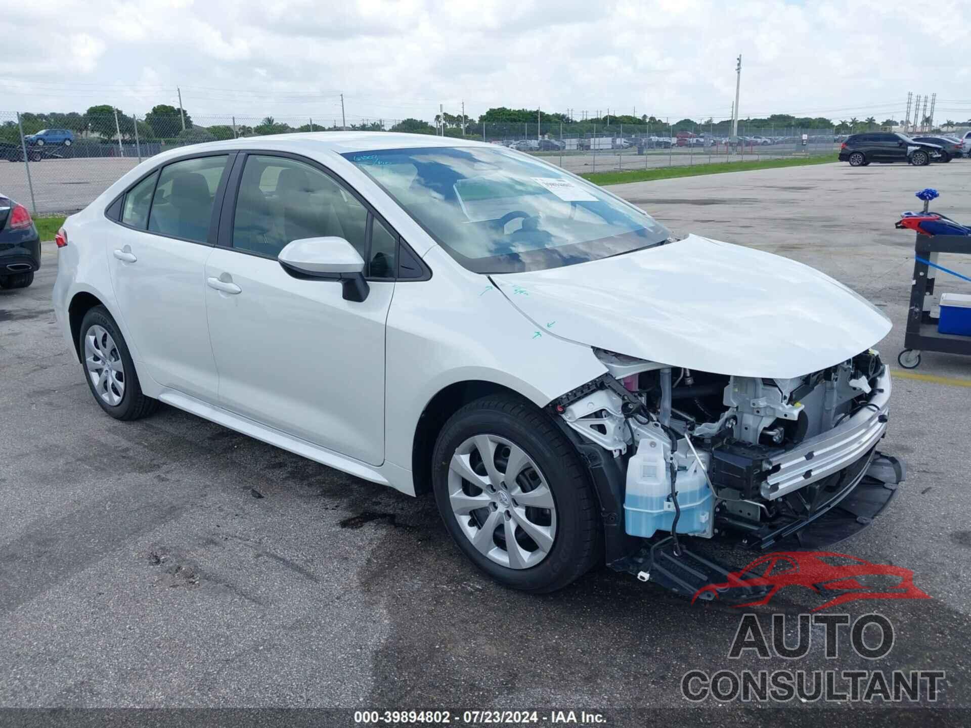 TOYOTA COROLLA 2024 - JTDBCMFE0RJ031850