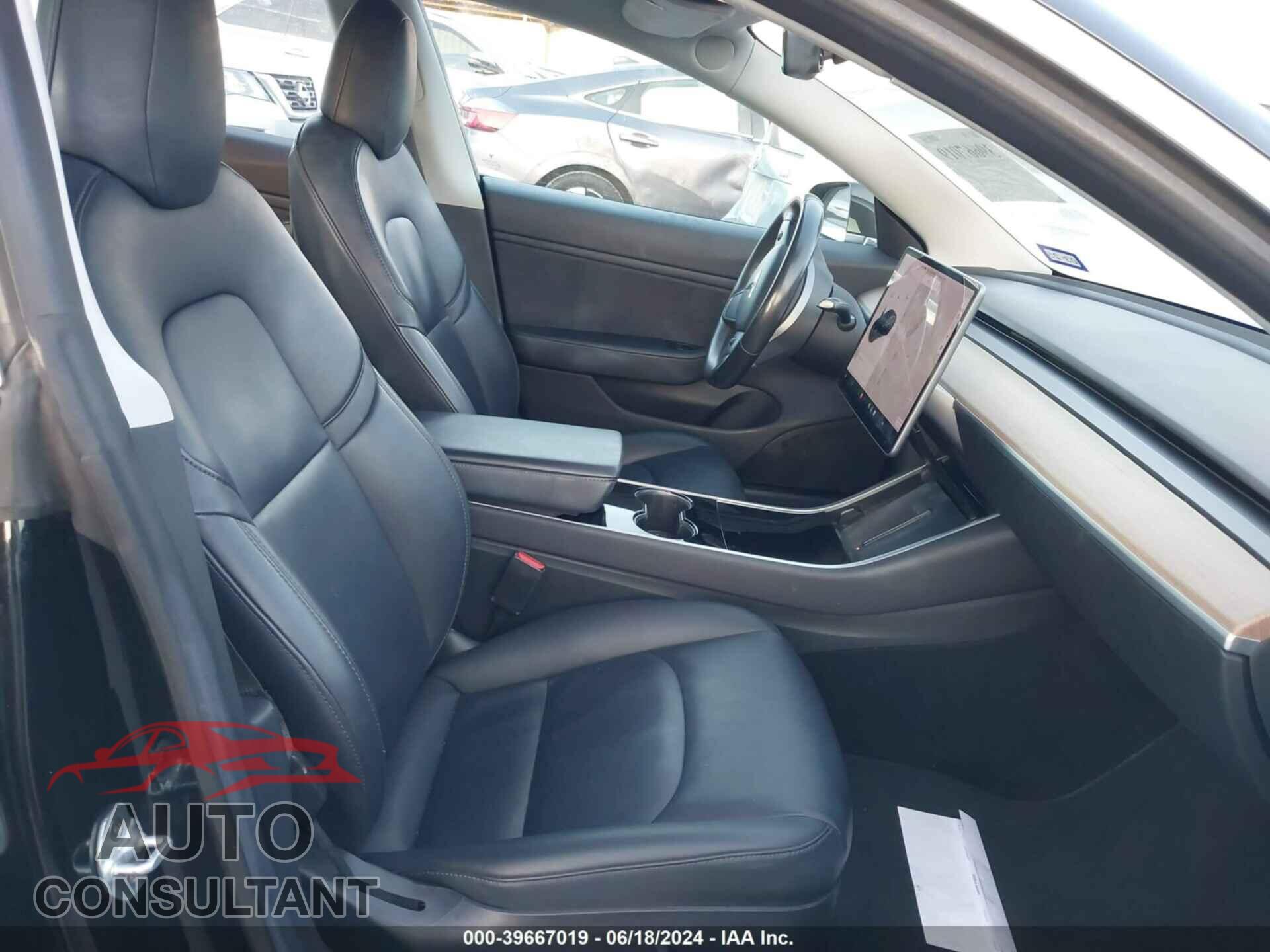 TESLA MODEL 3 2018 - 5YJ3E1EA4JF004948