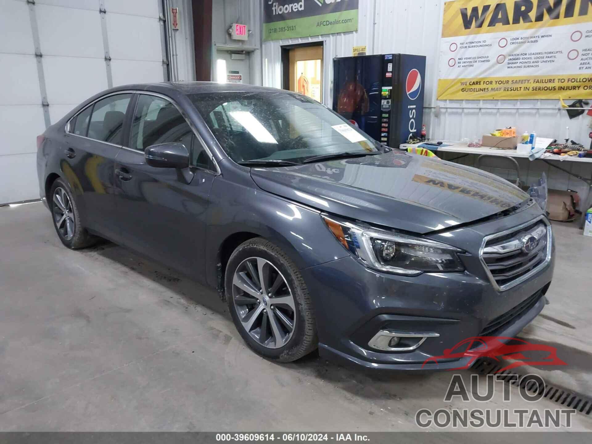 SUBARU LEGACY 2019 - 4S3BNAN6XK3039208