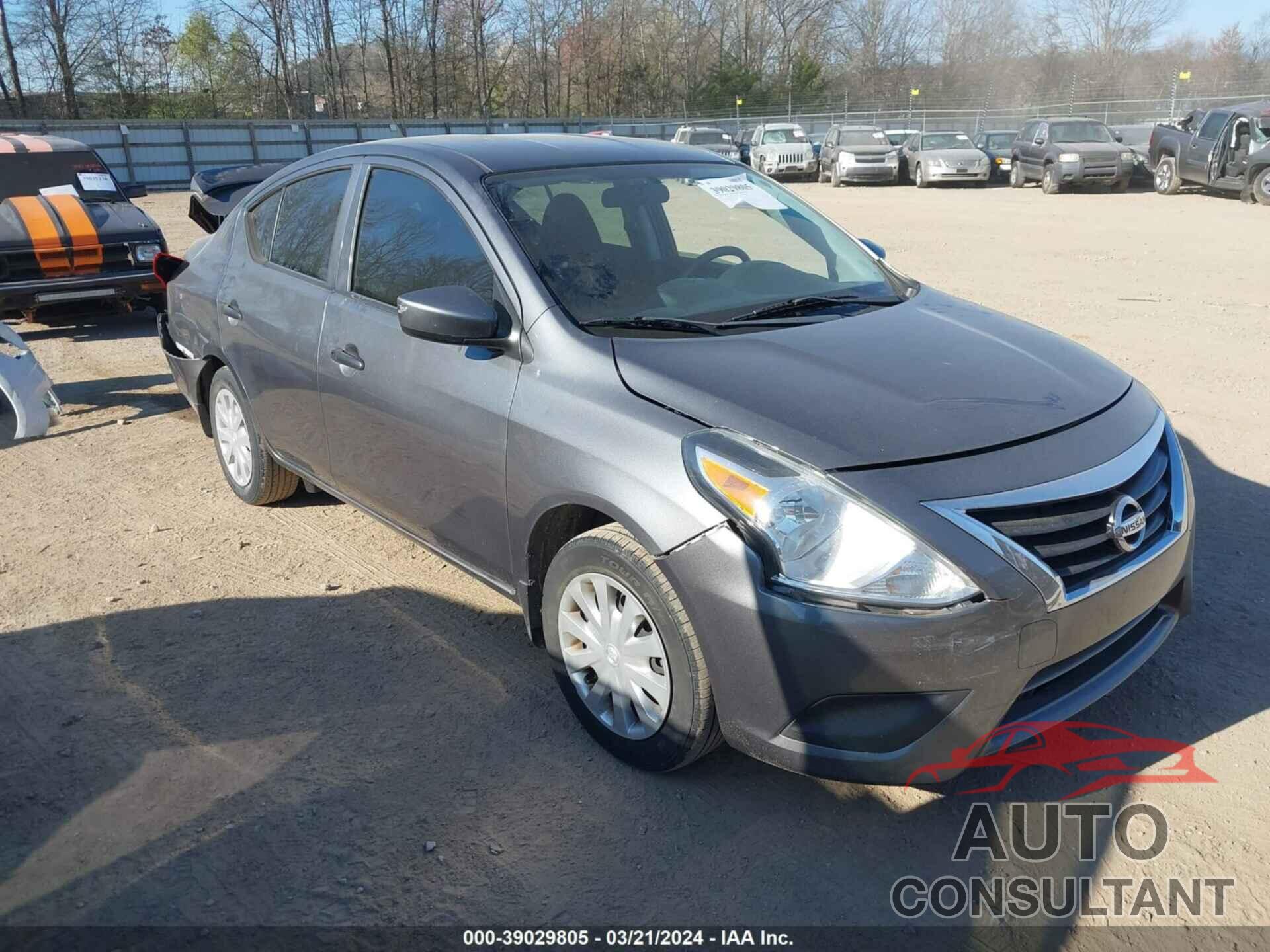 NISSAN VERSA 2018 - 3N1CN7AP8JL806534