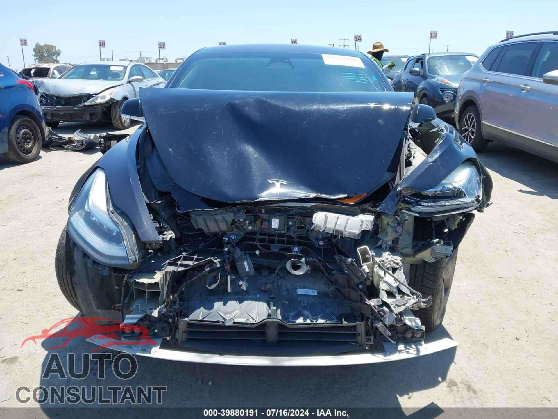 TESLA MODEL 3 2018 - 5YJ3E1EA2JF018671