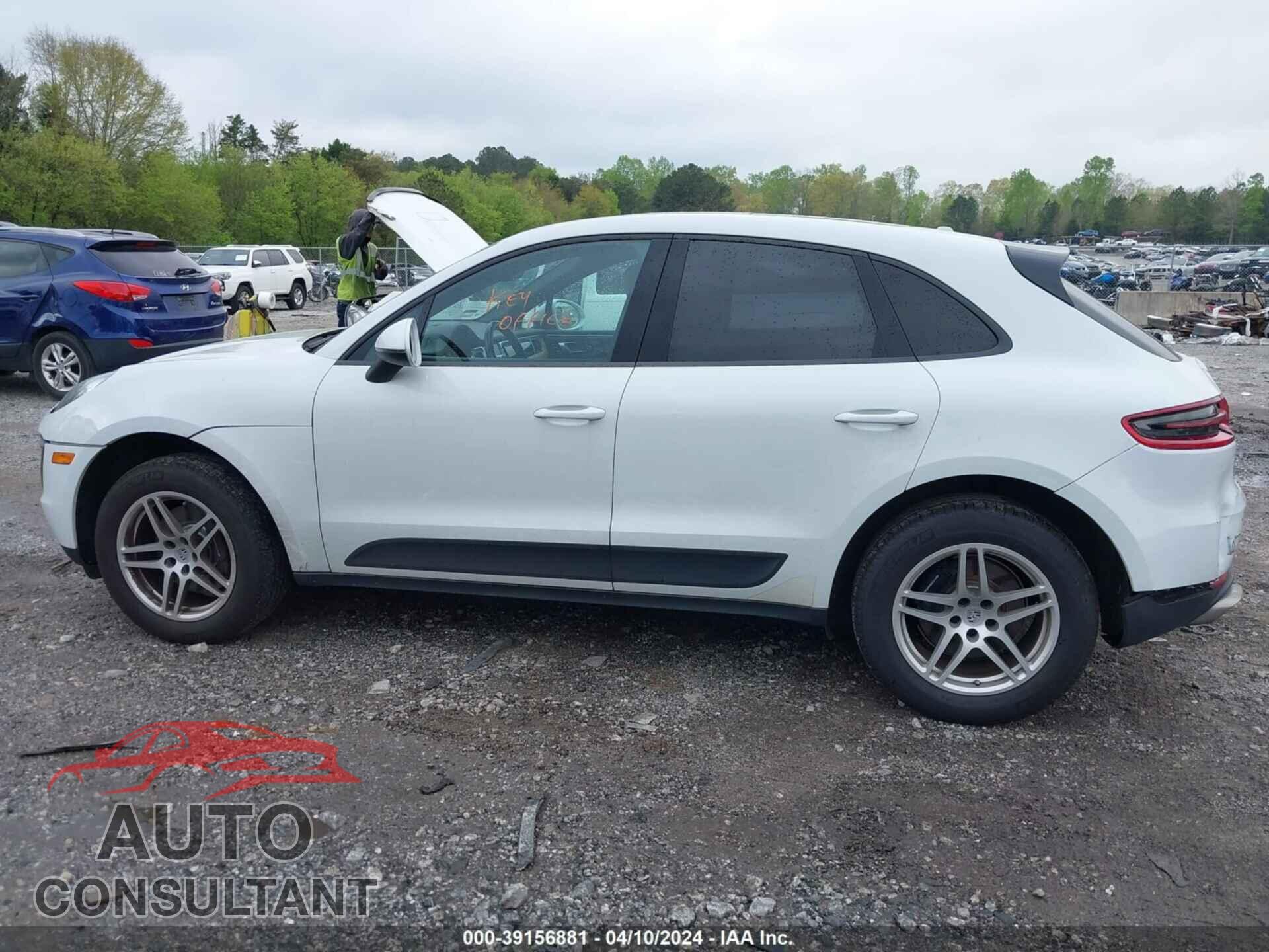 PORSCHE MACAN 2017 - WP1AA2A54HLB08735