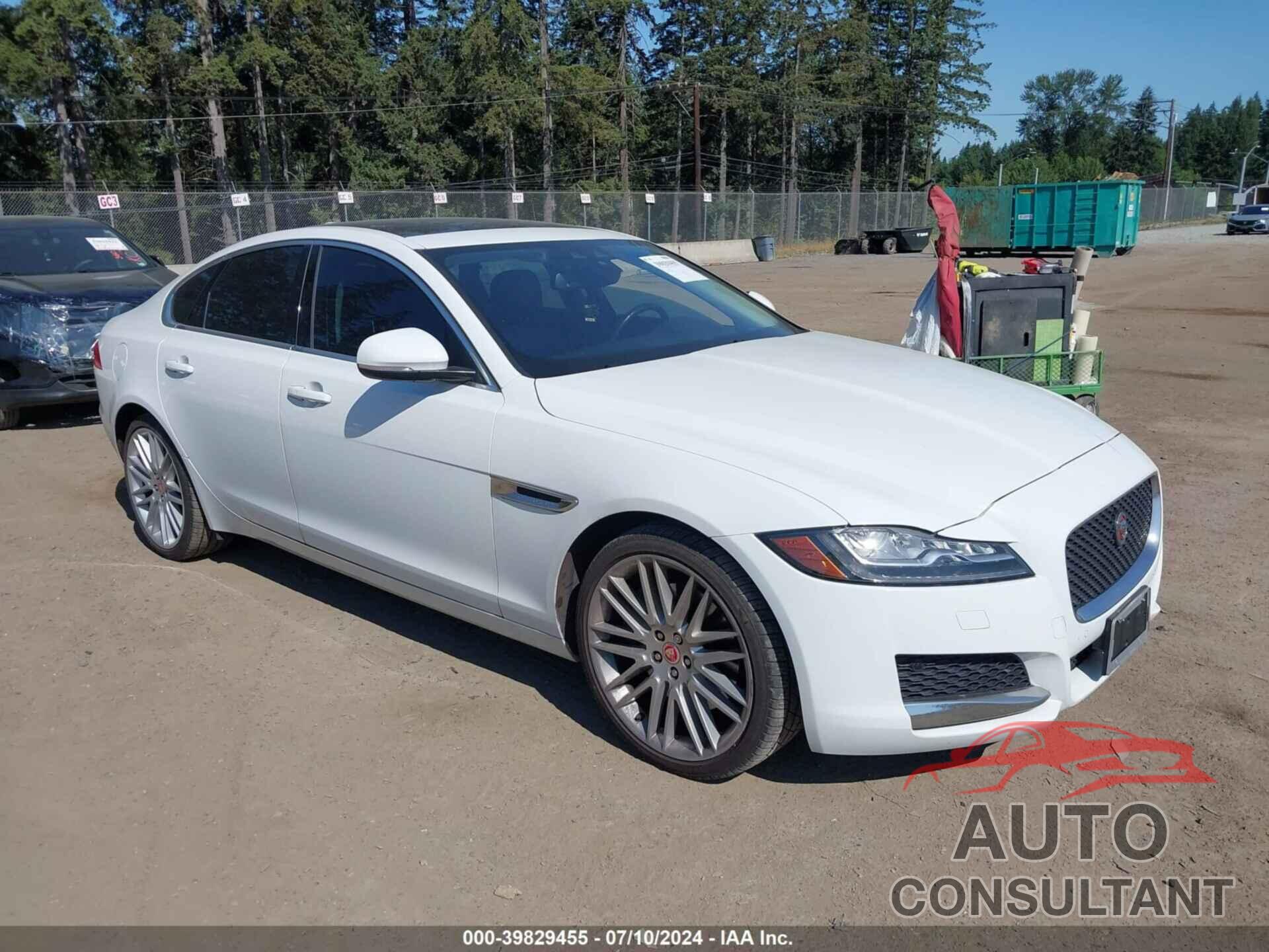 JAGUAR XF 2017 - SAJBE4BV1HCY48510