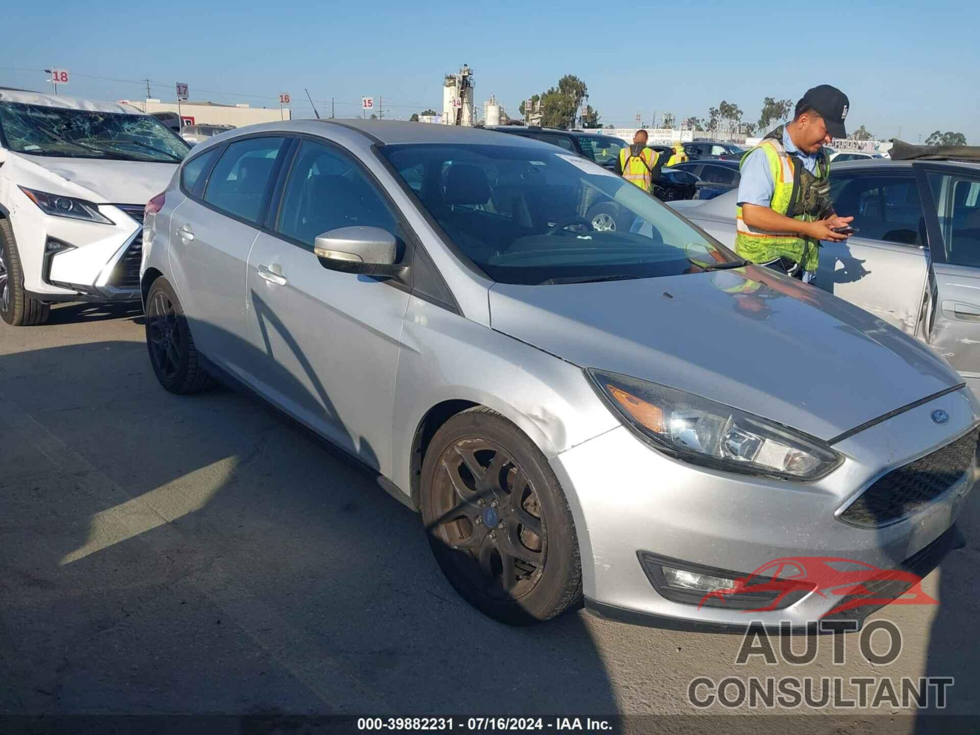 FORD FOCUS 2016 - 1FADP3K28GL295330