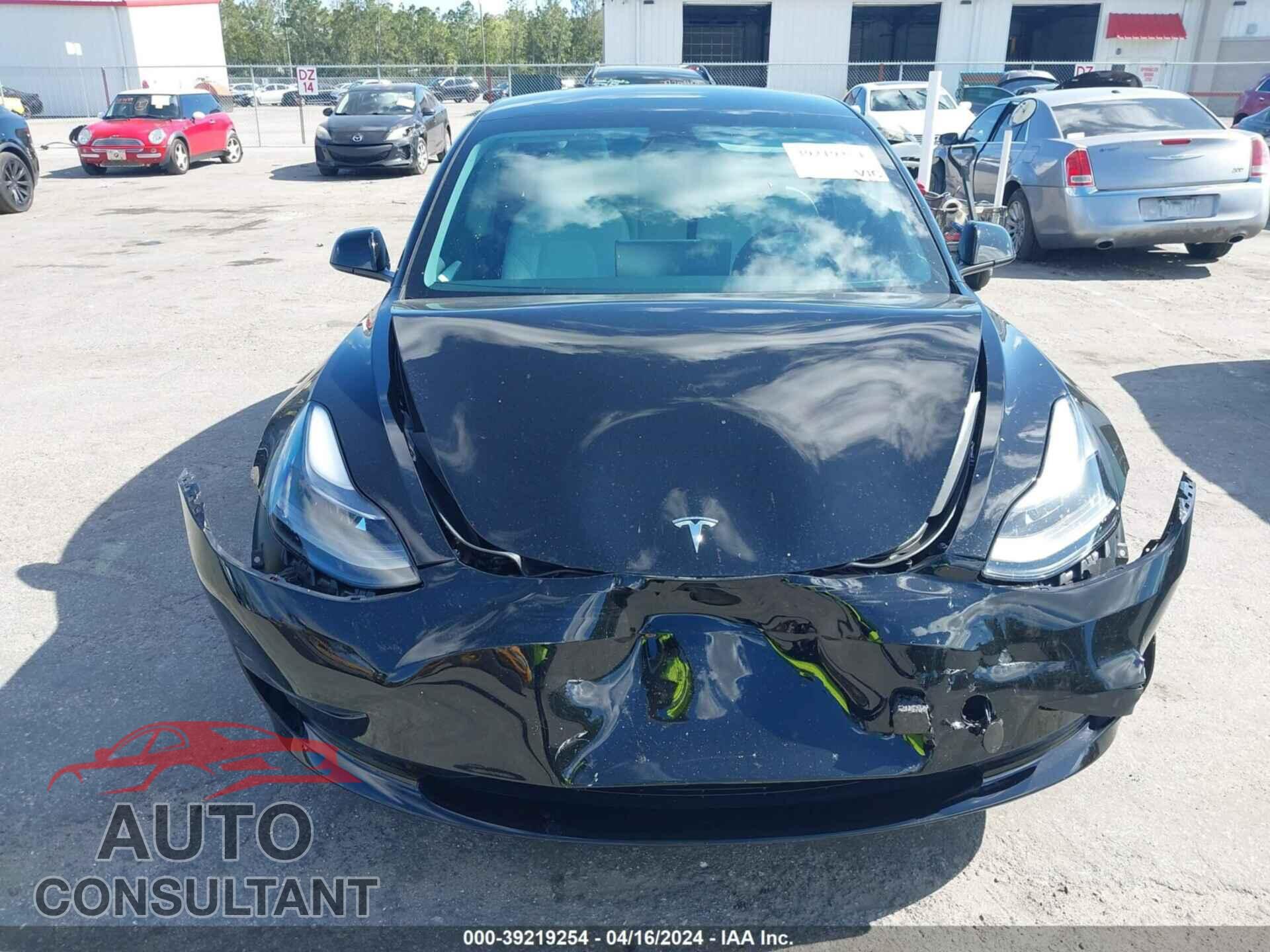 TESLA MODEL 3 2023 - 5YJ3E1EA1PF696384