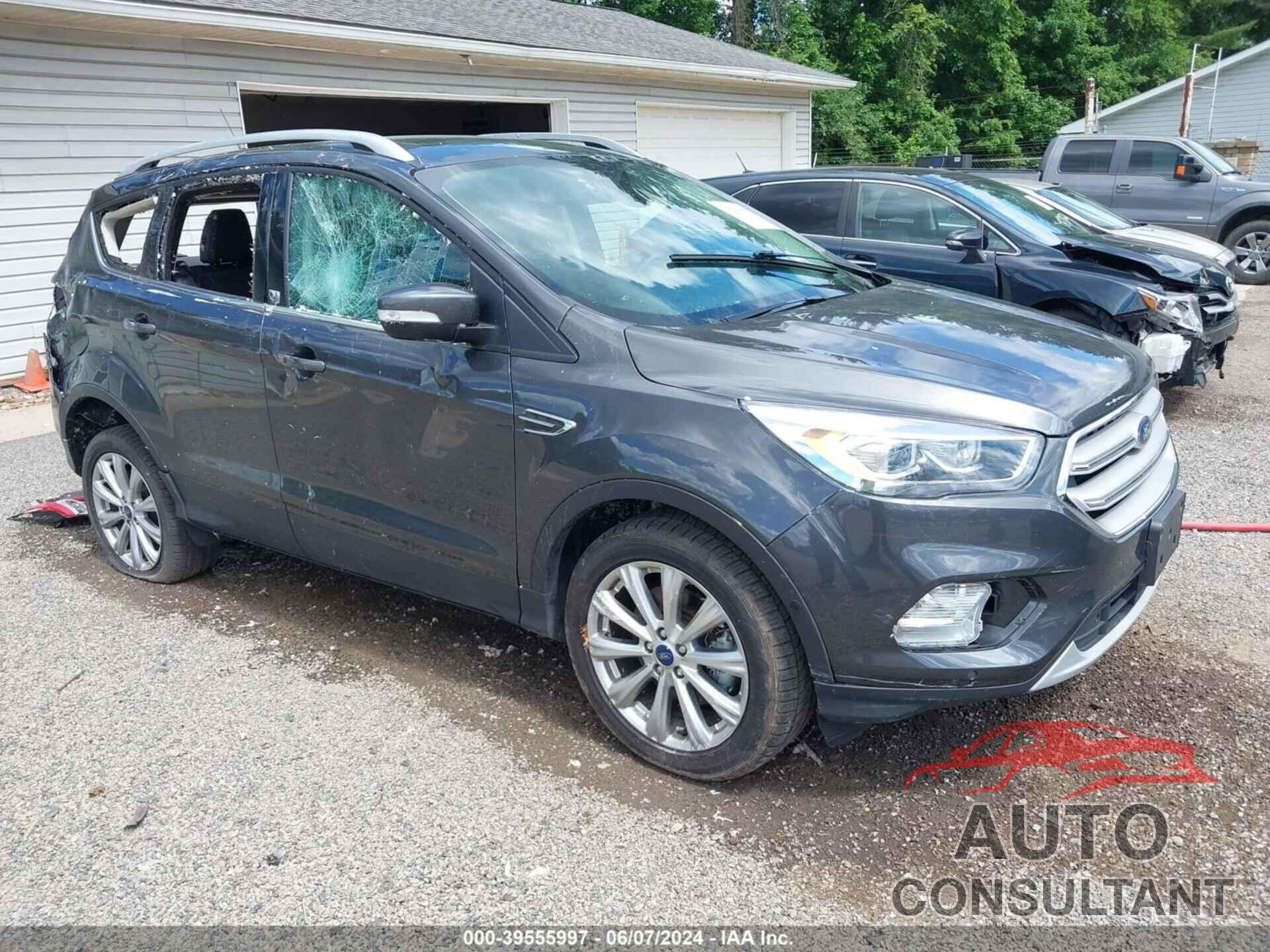 FORD ESCAPE 2018 - 1FMCU9J92JUD48519