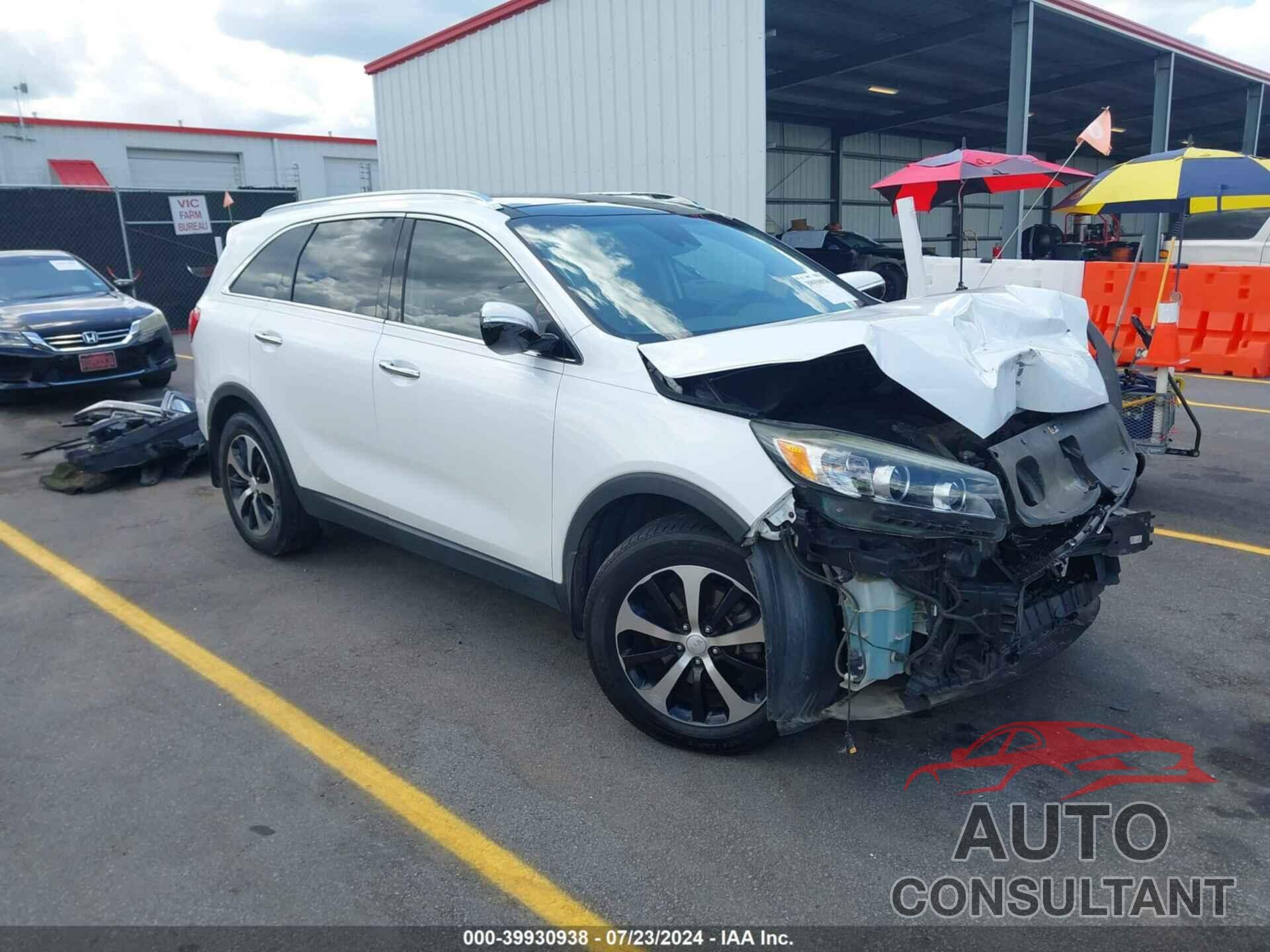 KIA SORENTO 2017 - 5XYPH4A51HG253147