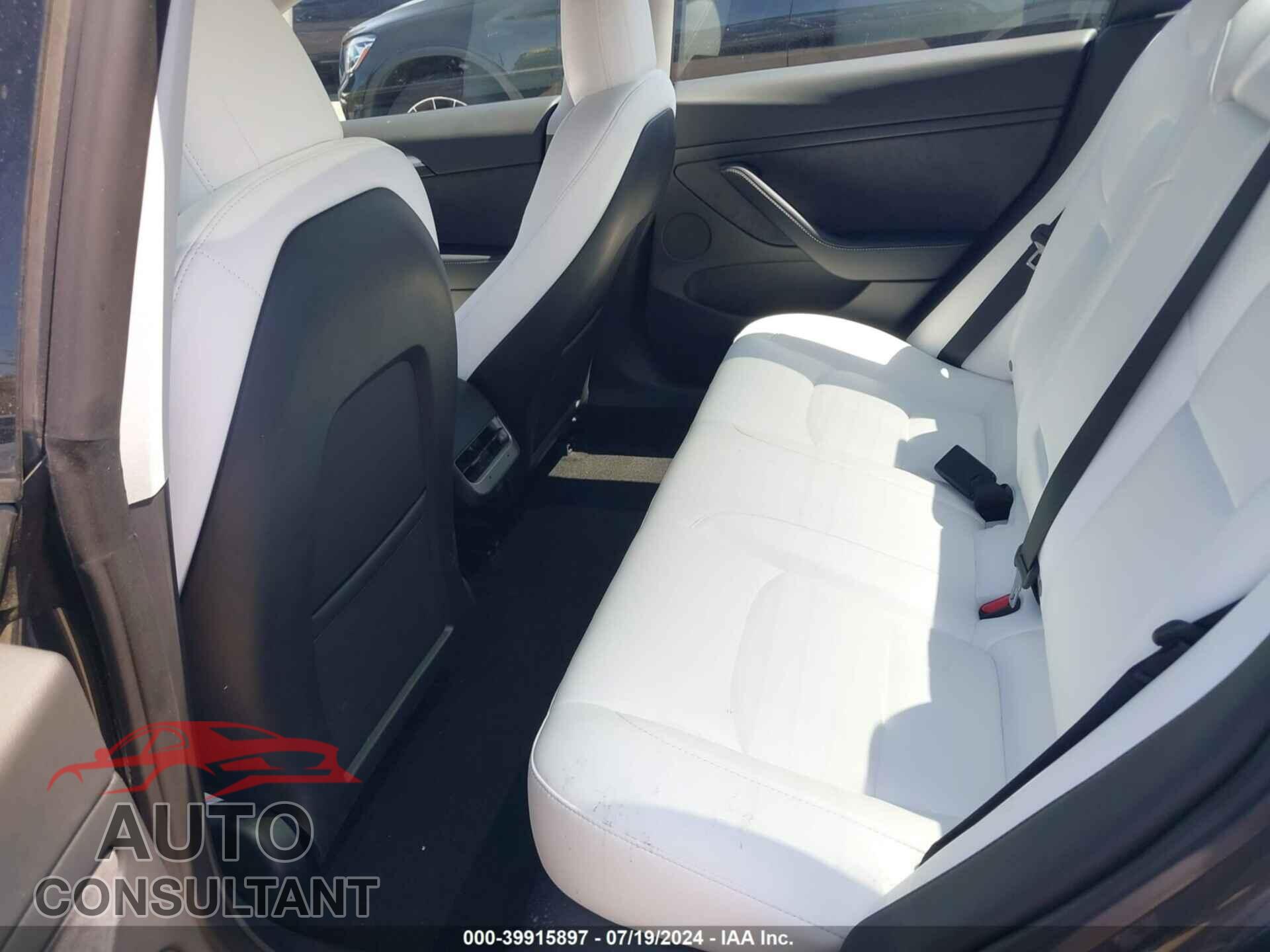 TESLA MODEL 3 2023 - 5YJ3E1EA8PF383736