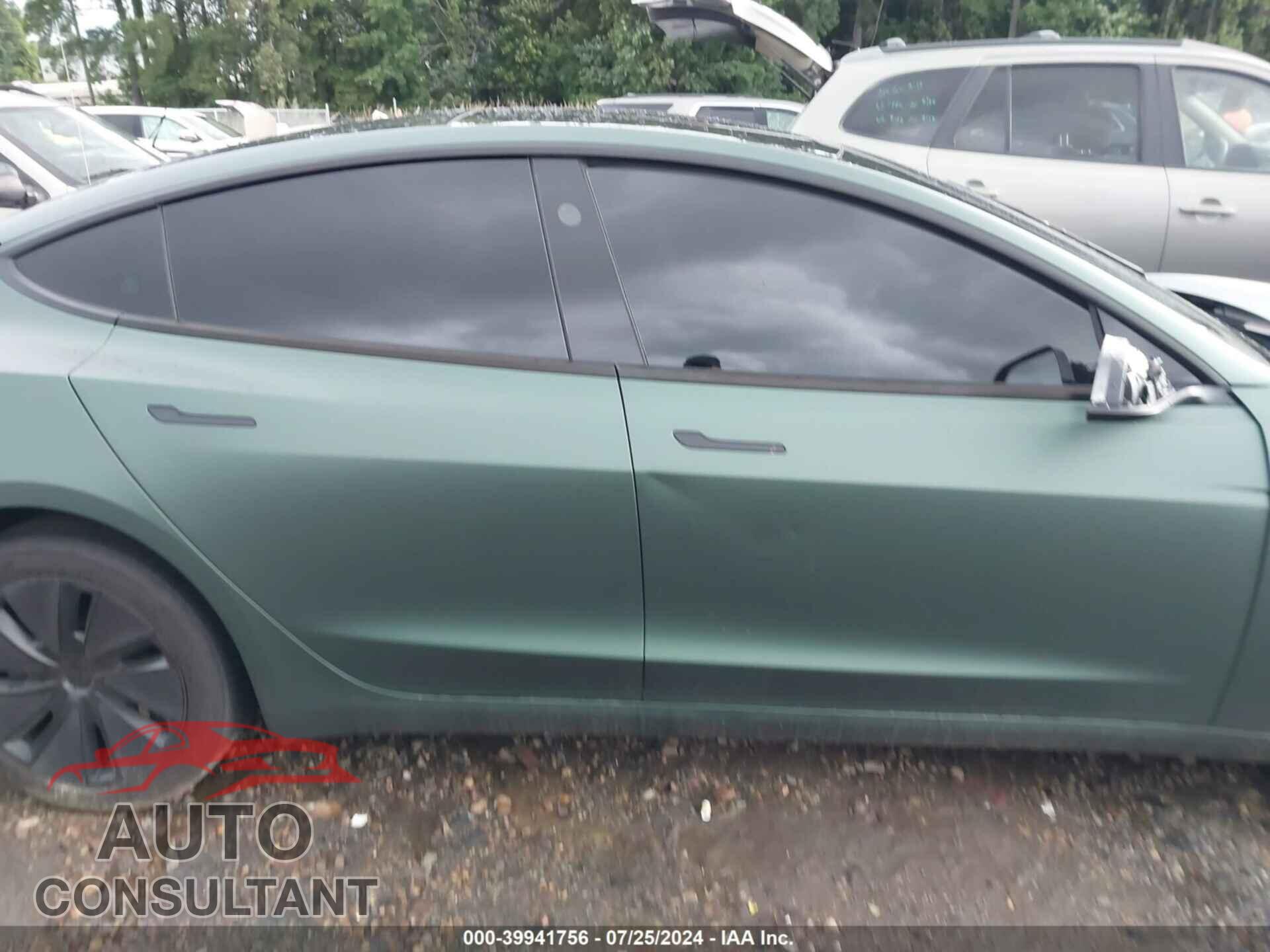 TESLA MODEL 3 2024 - 5YJ3E1EA0RF734836