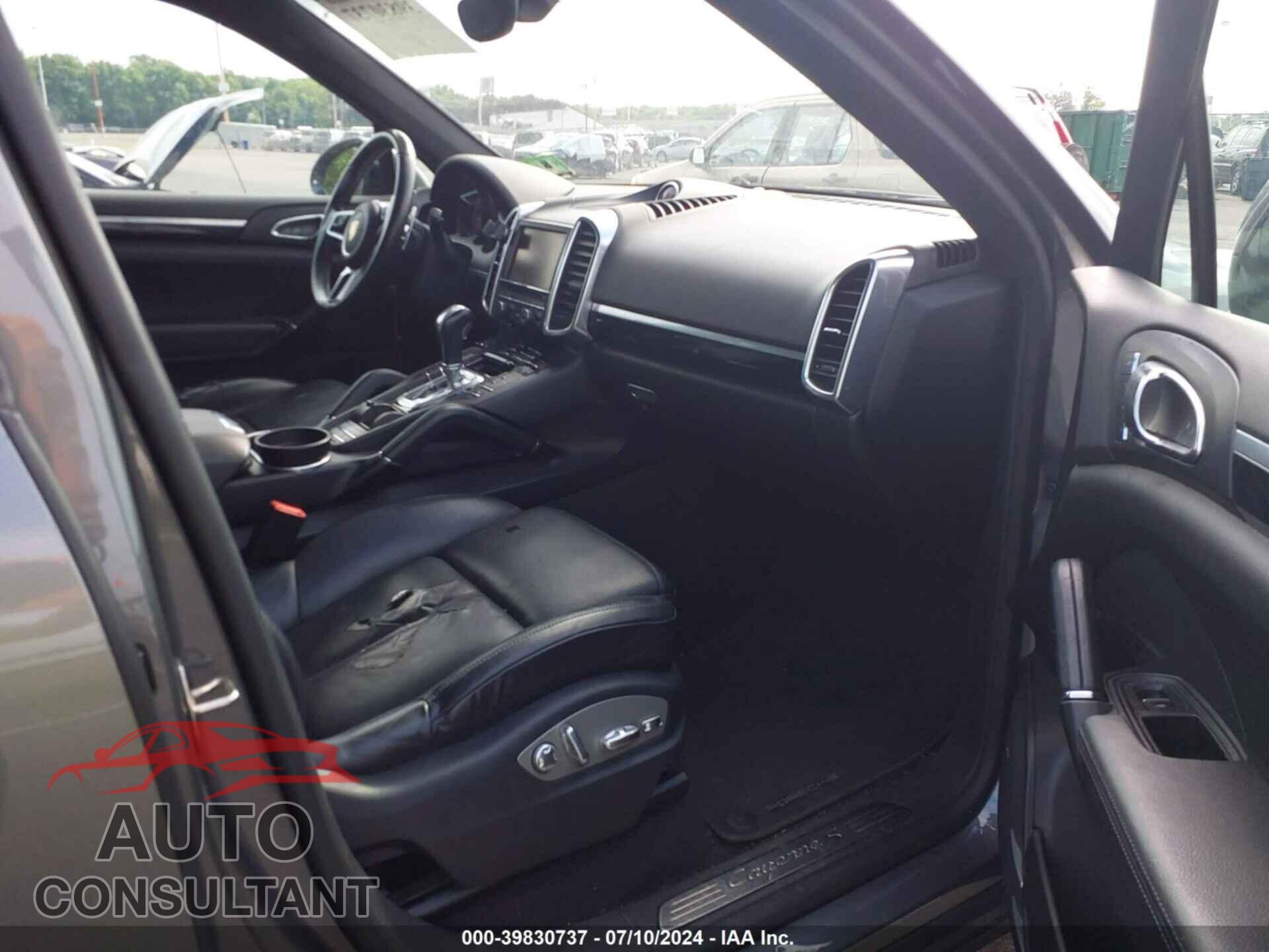 PORSCHE CAYENNE 2016 - WP1AB2A23GLA92657