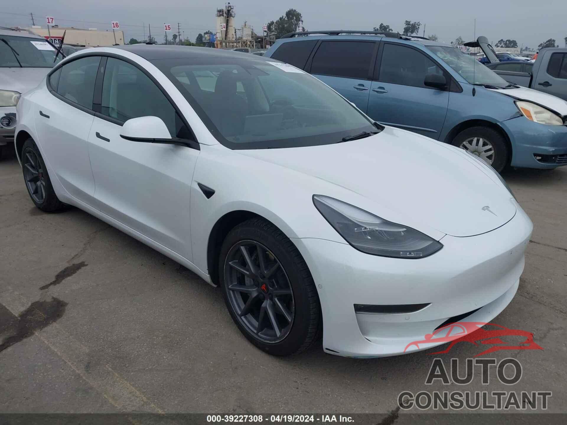 TESLA MODEL 3 2022 - 5YJ3E1EB0NF131212