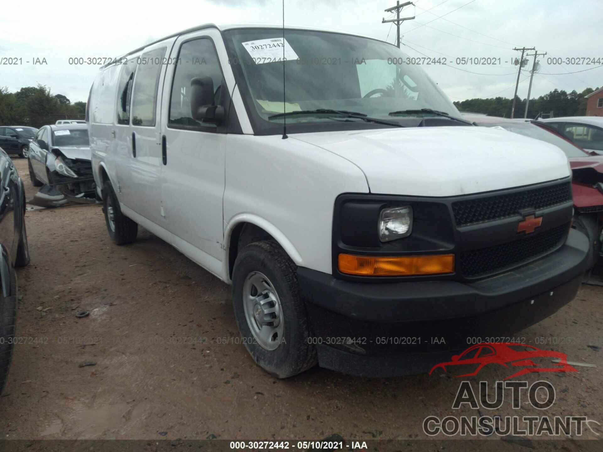 CHEVROLET EXPRESS CARGO VAN 2017 - 1GCWGAFF1H1137350