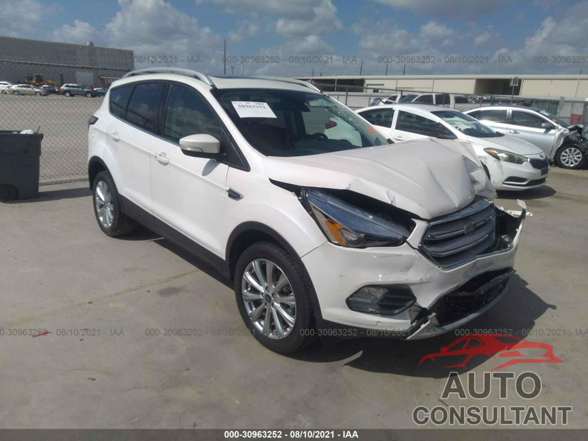 FORD ESCAPE 2018 - 1FMCU9J96JUD61435