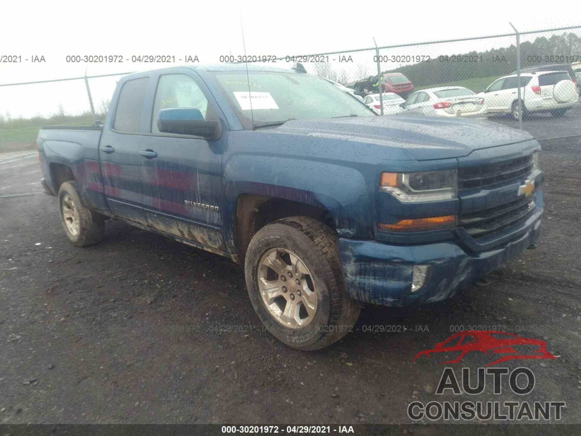 CHEVROLET SILVERADO 1500 2018 - 1GCVKREC2JZ215285