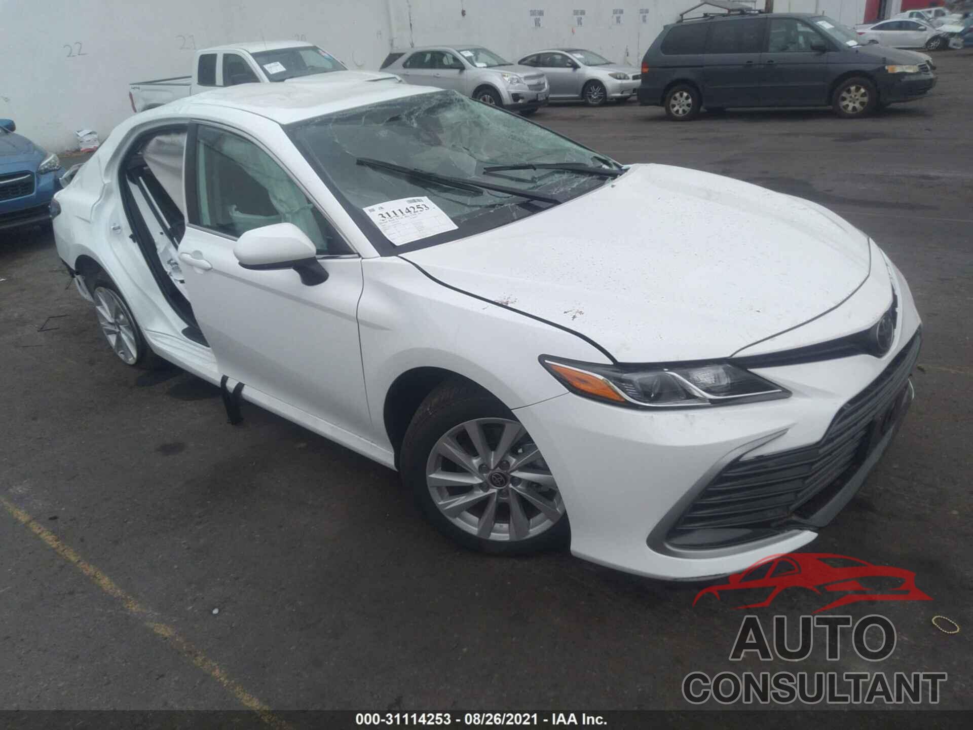 TOYOTA CAMRY 2021 - 4T1C11AK6MU593468