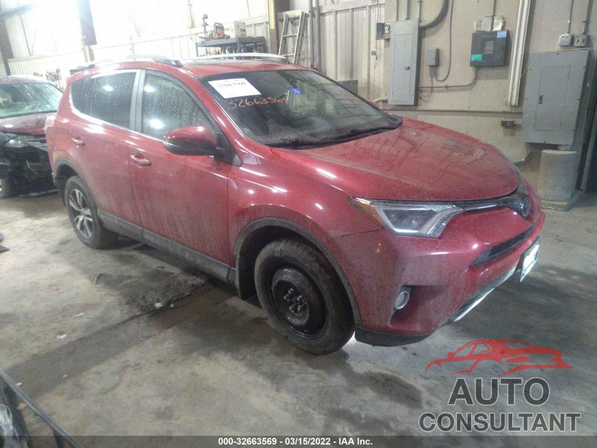 TOYOTA RAV4 2017 - JTMRFREV9HJ170541