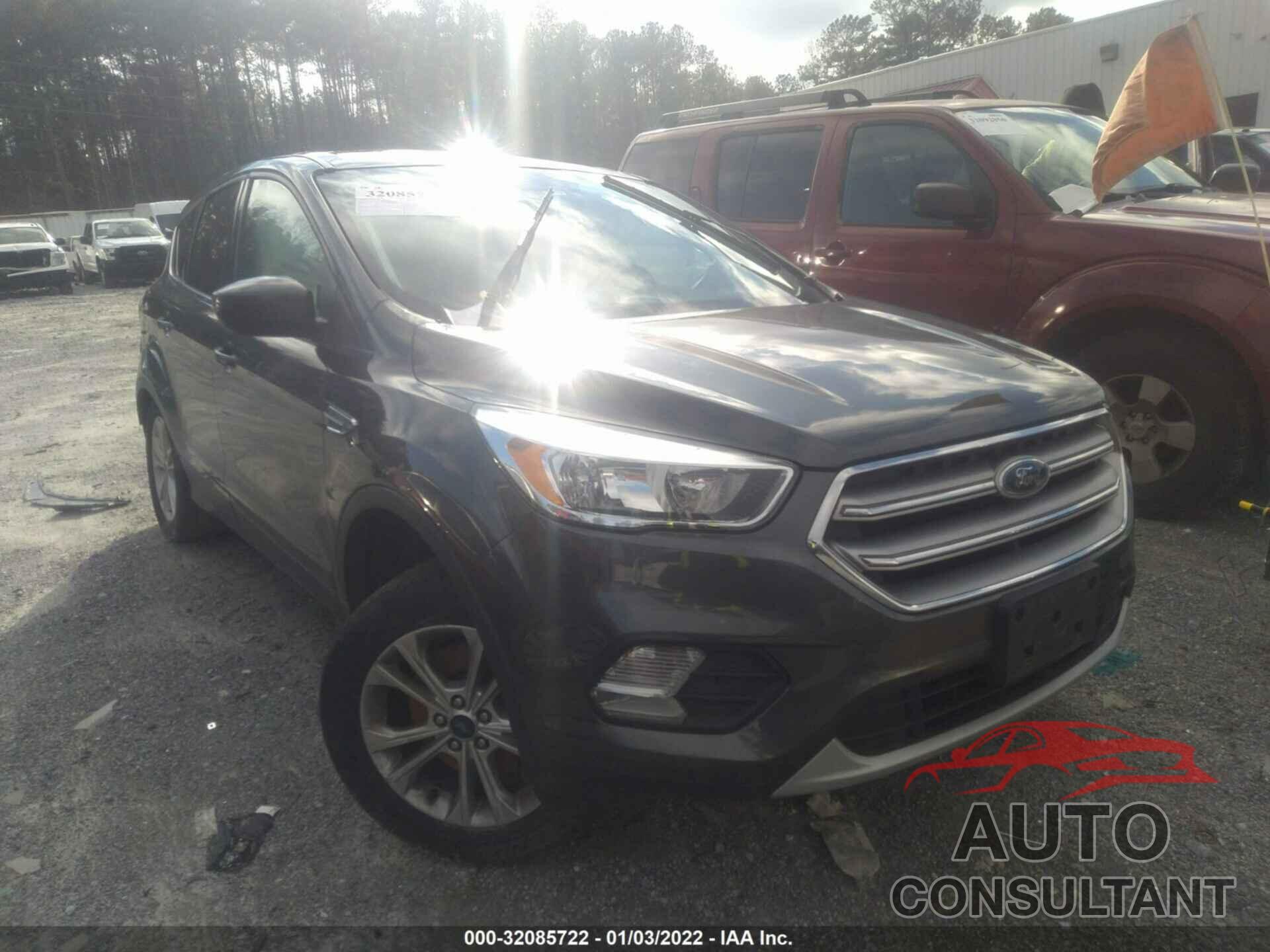 FORD ESCAPE 2017 - 1FMCU9GD8HUA75138