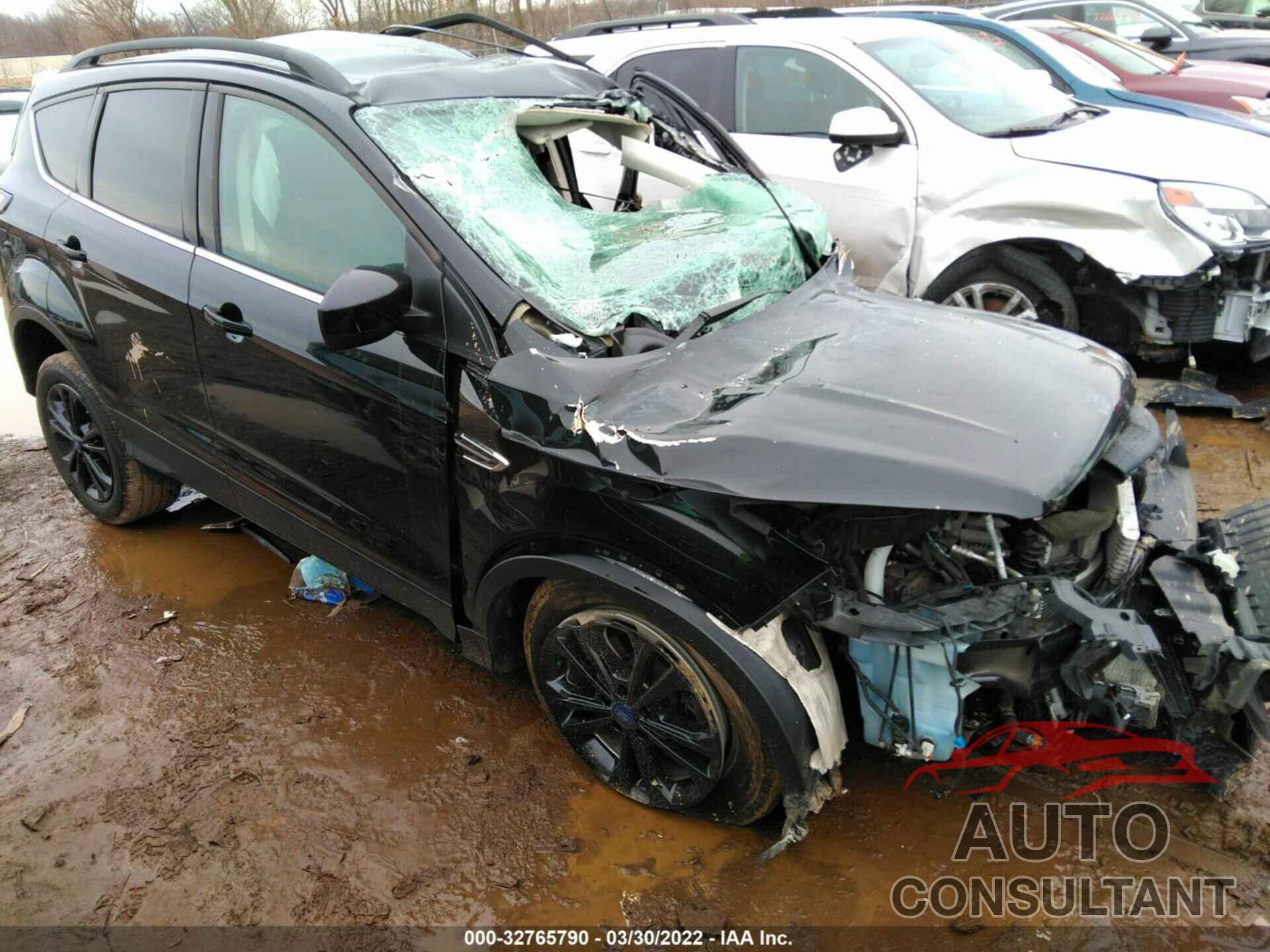 FORD ESCAPE 2018 - 1FMCU0GD9JUB09394
