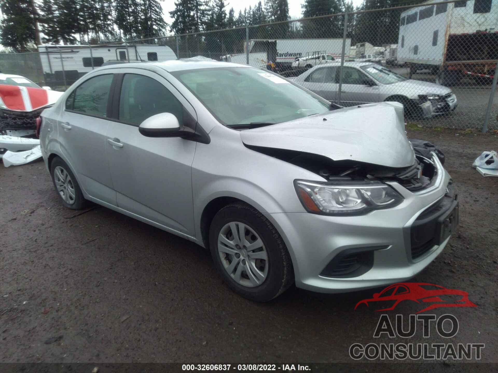 CHEVROLET SONIC 2017 - 1G1JB5SG0H4168336