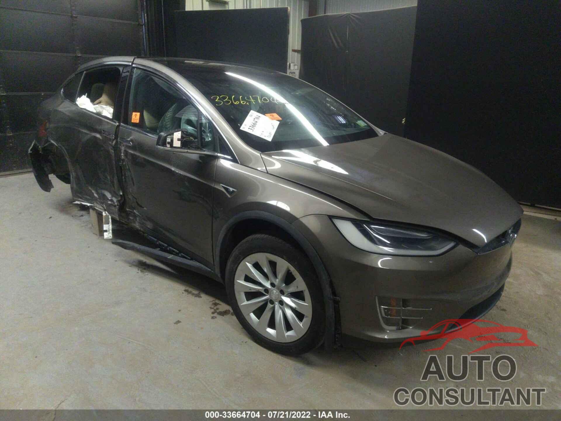 TESLA MODEL X 2016 - 5YJXCBE27GF019510