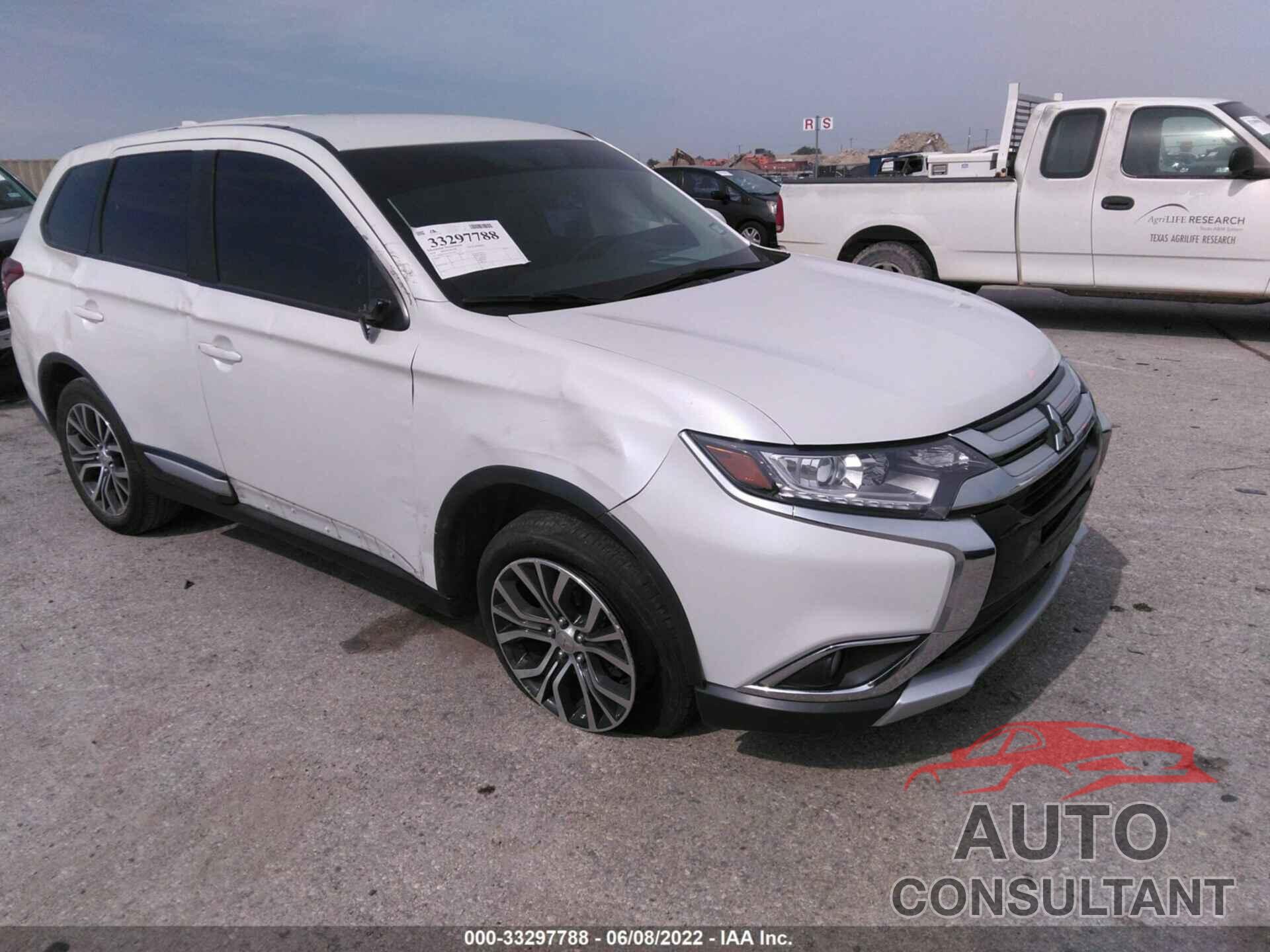 MITSUBISHI OUTLANDER 2018 - JA4AD3A31JZ035706