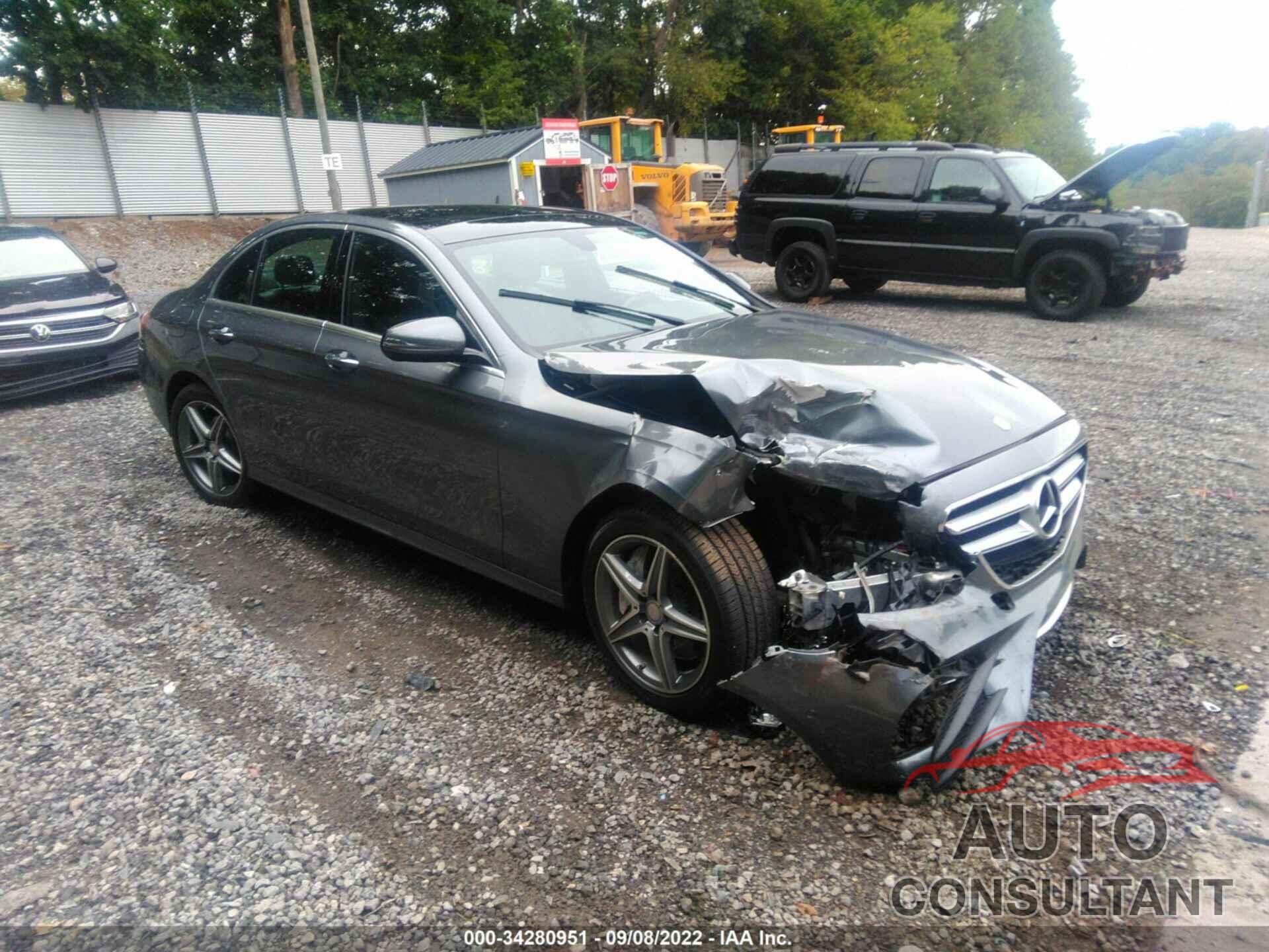 MERCEDES-BENZ E-CLASS 2017 - WDDZF4KB5HA015648