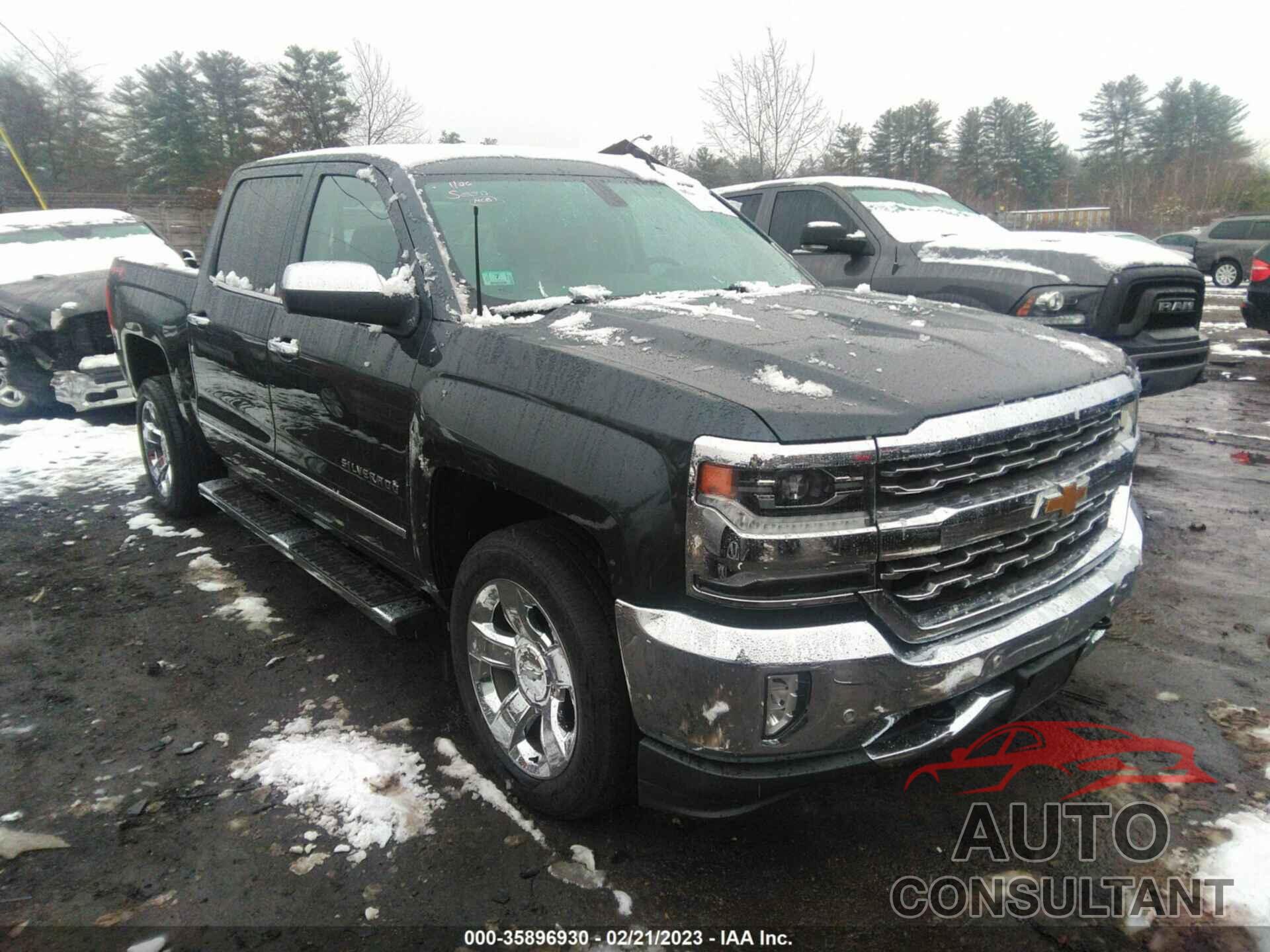 CHEVROLET SILVERADO 1500 2018 - 3GCUKSER3JG220342