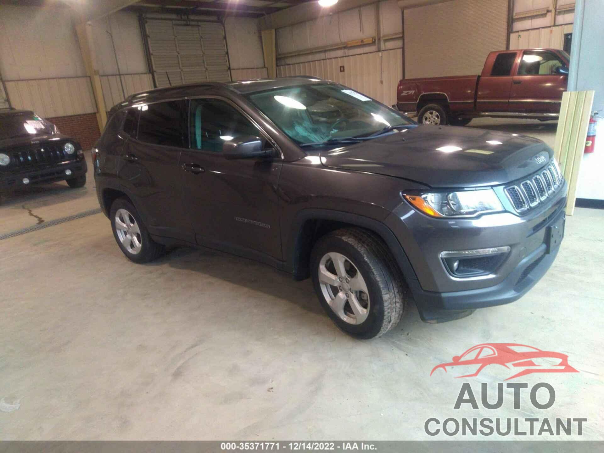 JEEP COMPASS 2018 - 3C4NJCBBXJT241068