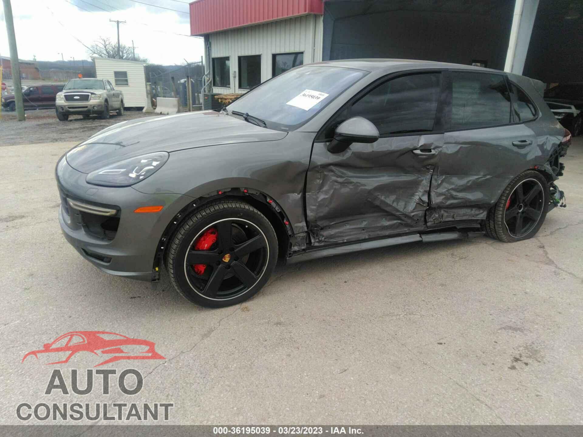 PORSCHE CAYENNE 2017 - WP1AD2A20HLA81398