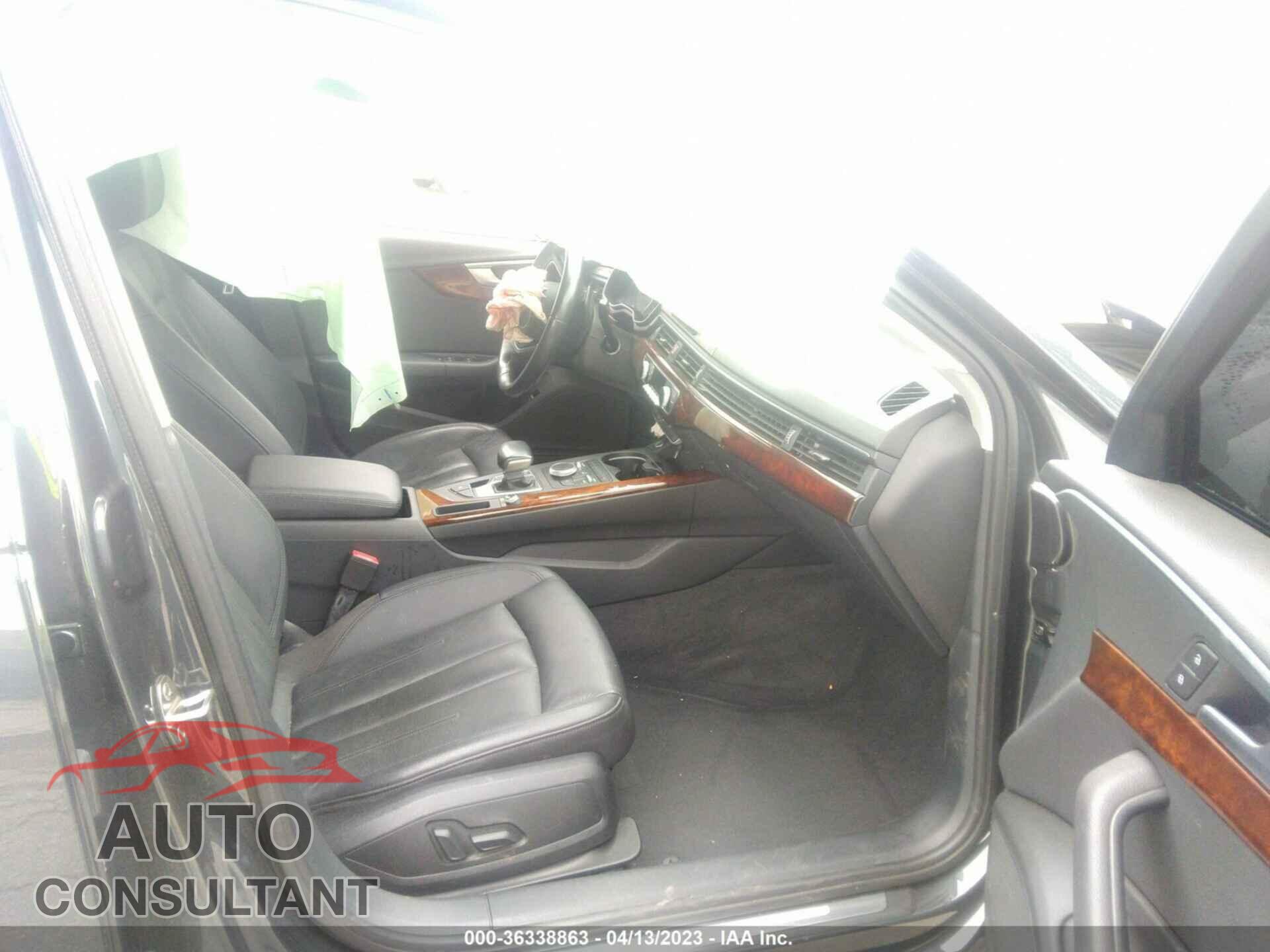 AUDI A4 2019 - WAUGMAF40KN004216