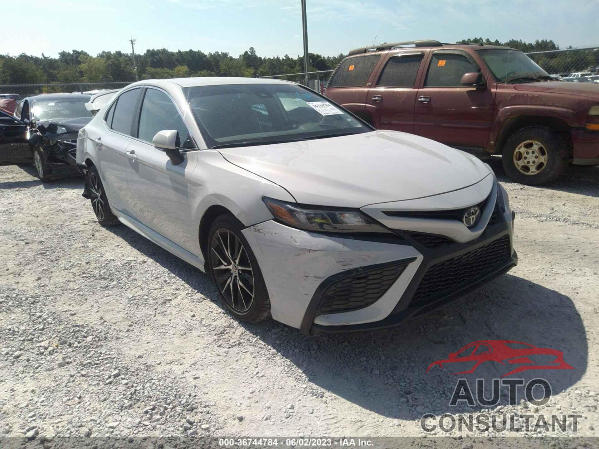 TOYOTA CAMRY 2023 - 4T1G11AK1PU088945