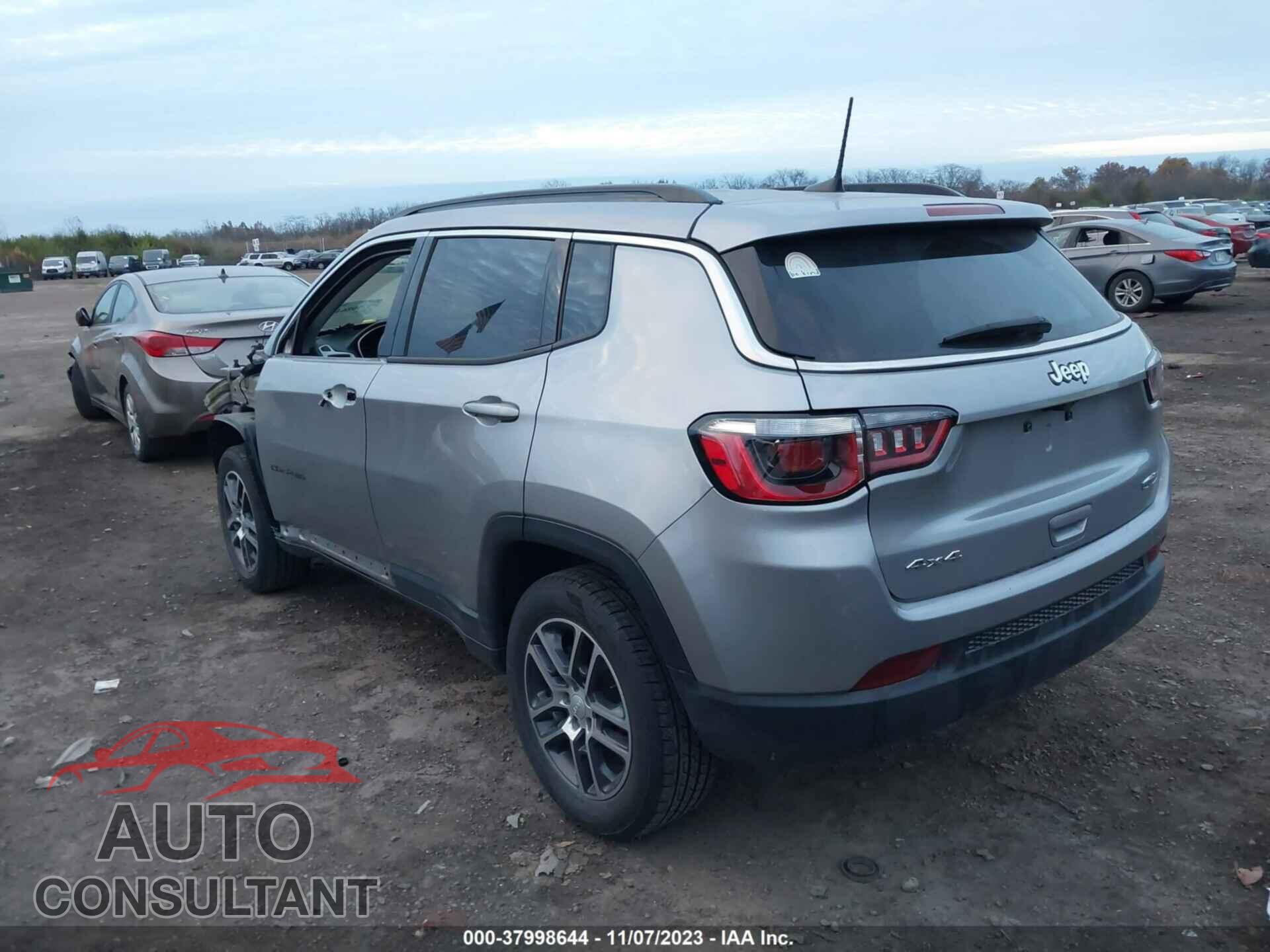 JEEP COMPASS 2018 - 3C4NJDBB2JT422977