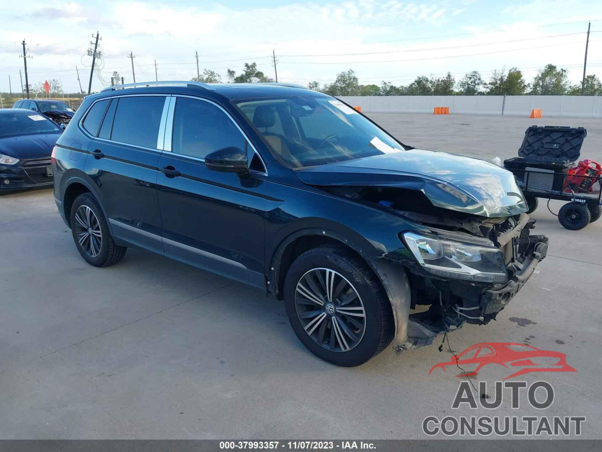 VOLKSWAGEN TIGUAN 2018 - 3VV3B7AX9JM165833