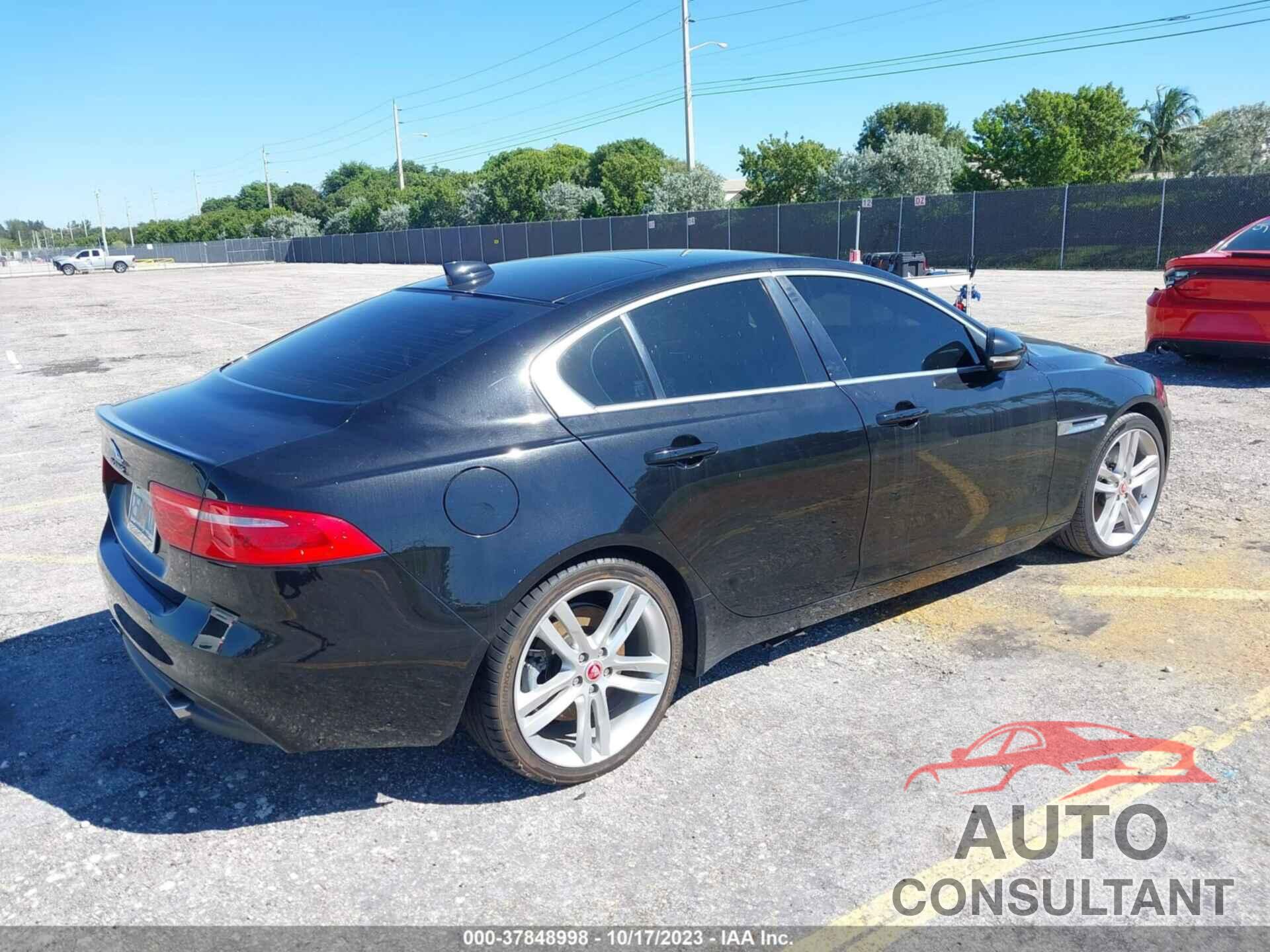 JAGUAR XE 2017 - SAJAE4BV1HA977127