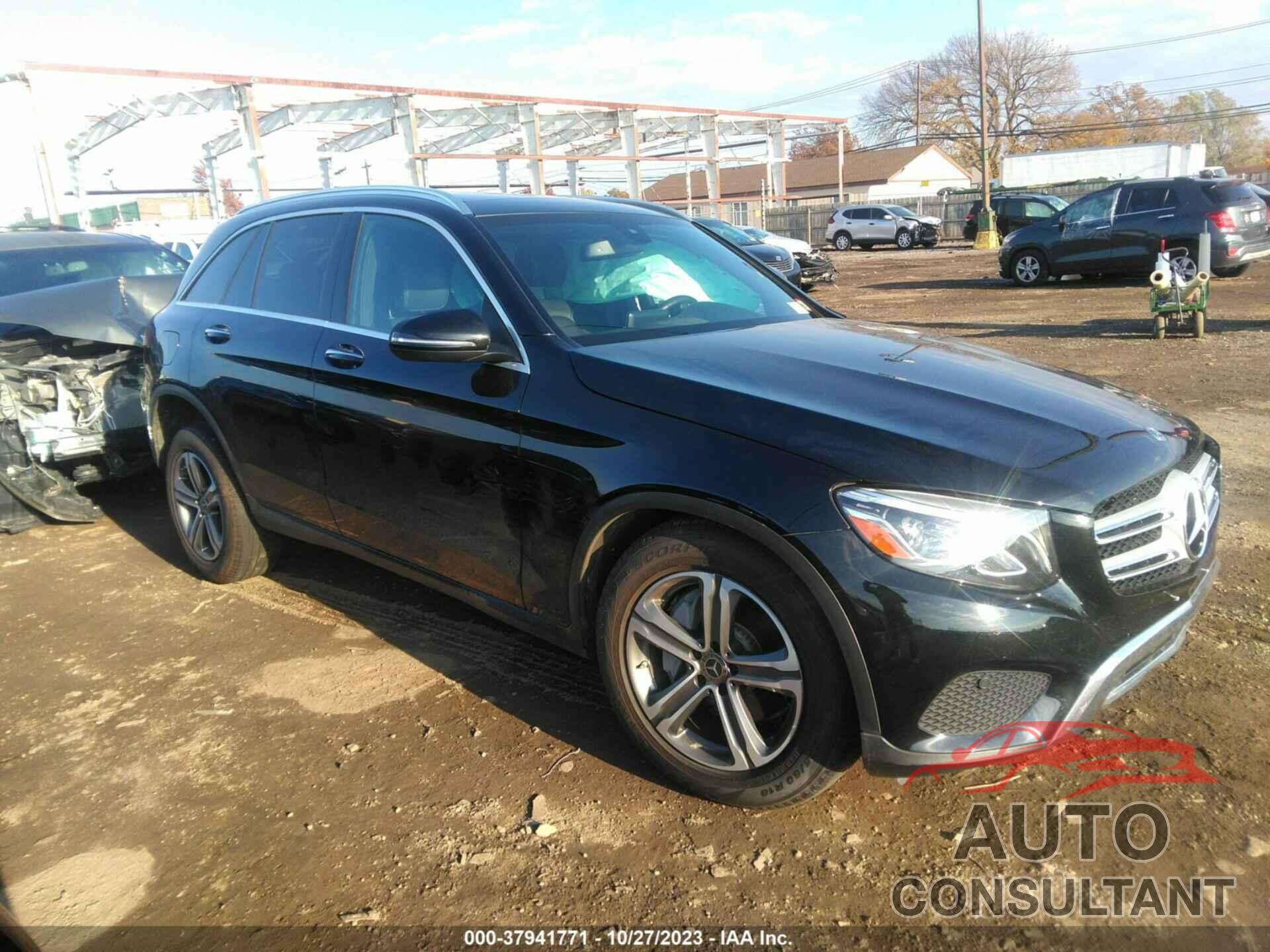 MERCEDES-BENZ GLC 300 2019 - WDC0G4KB2KV194791