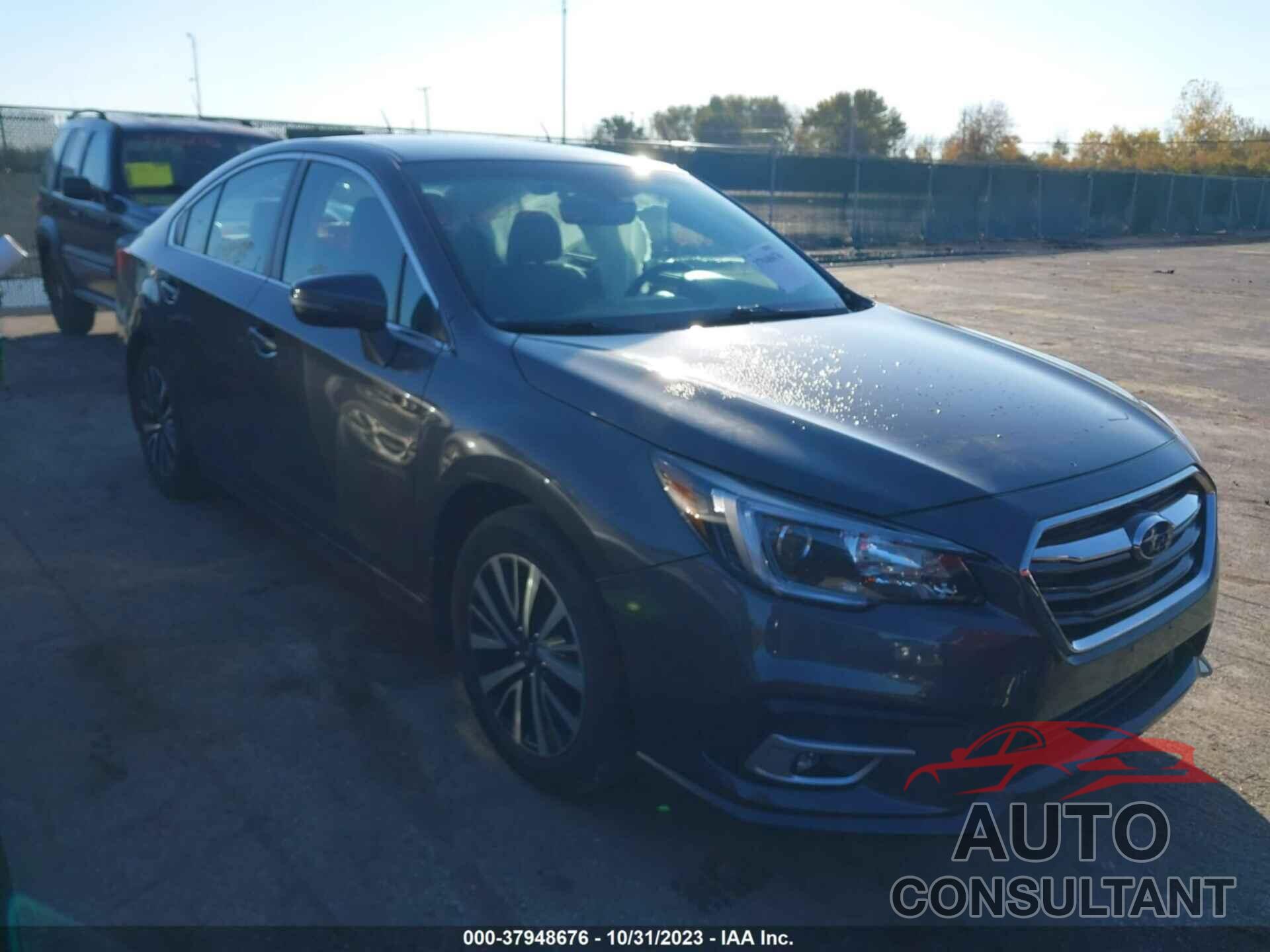 SUBARU LEGACY 2018 - 4S3BNAF68J3004180