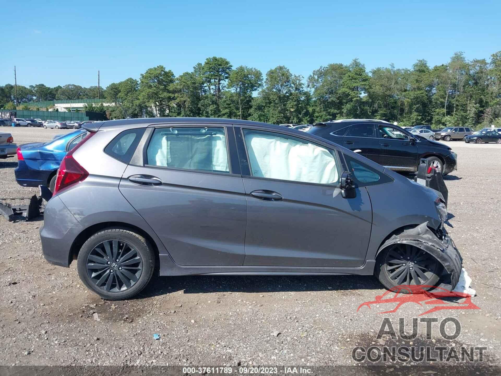 HONDA FIT 2018 - 3HGGK5H71JM722407