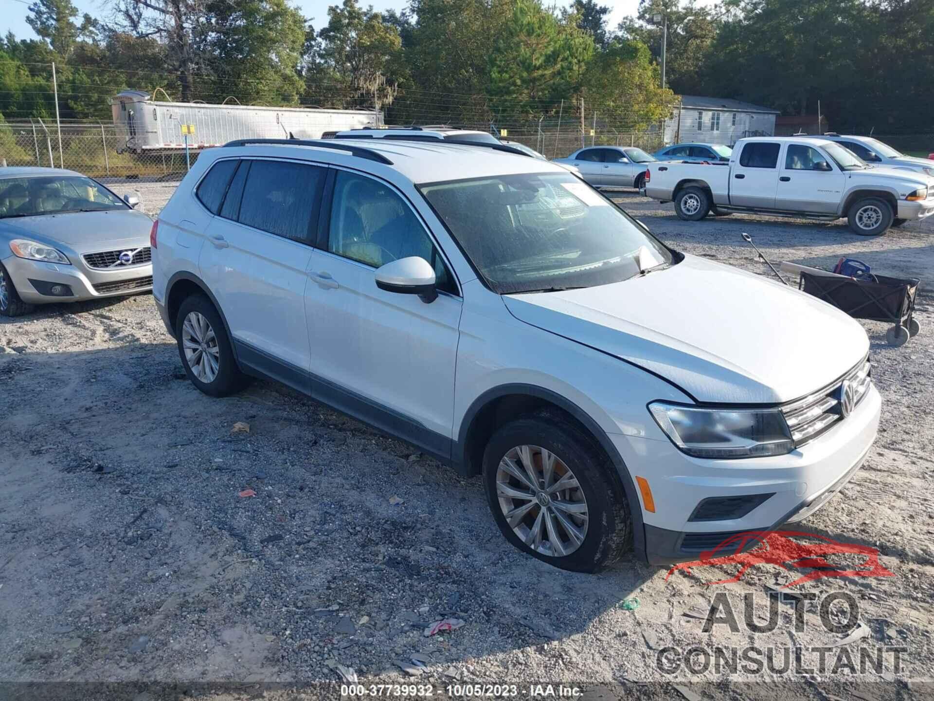 VOLKSWAGEN TIGUAN 2018 - 3VV3B7AX7JM214172