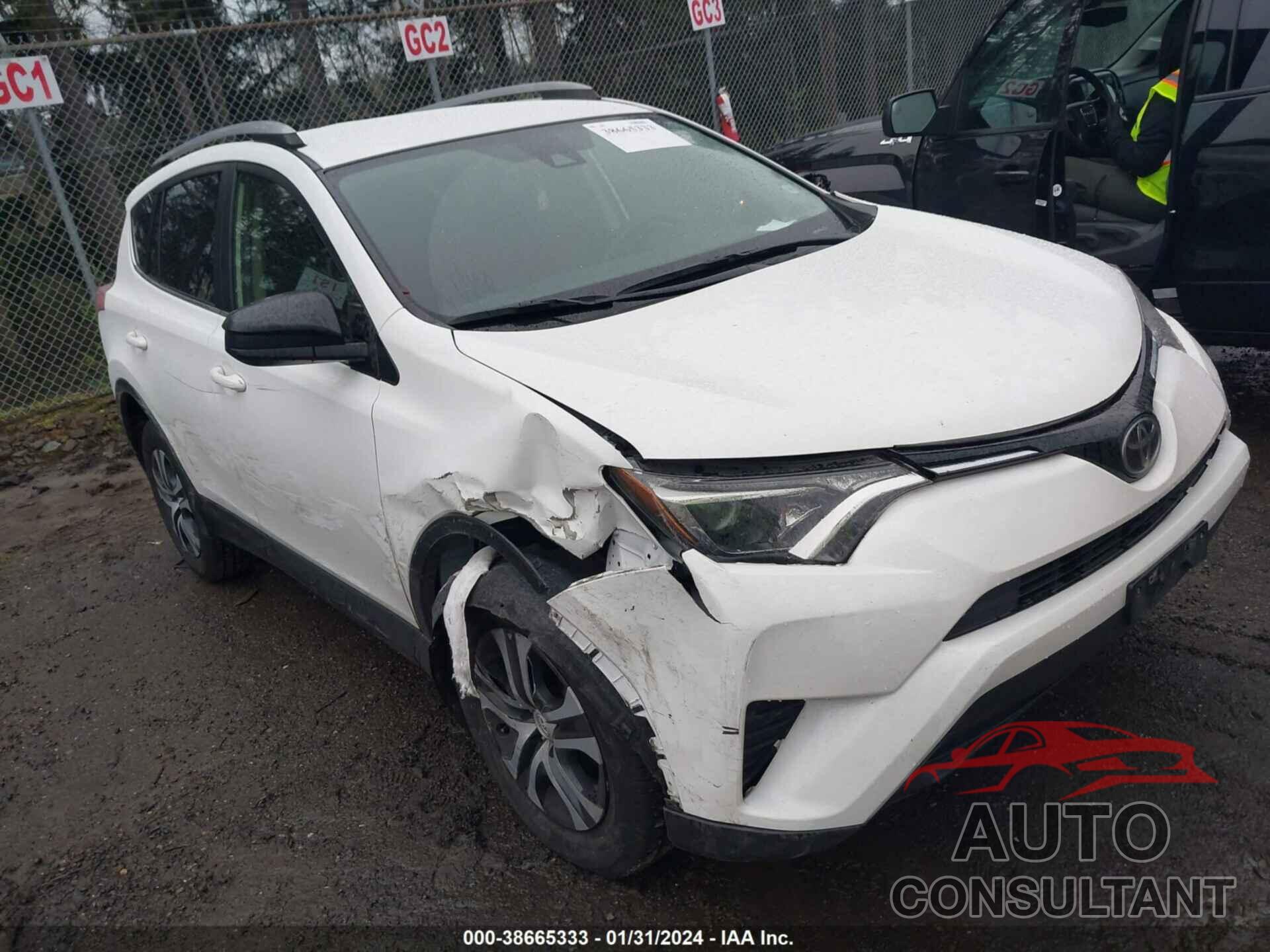 TOYOTA RAV4 2018 - JTMBFREV6JJ744830